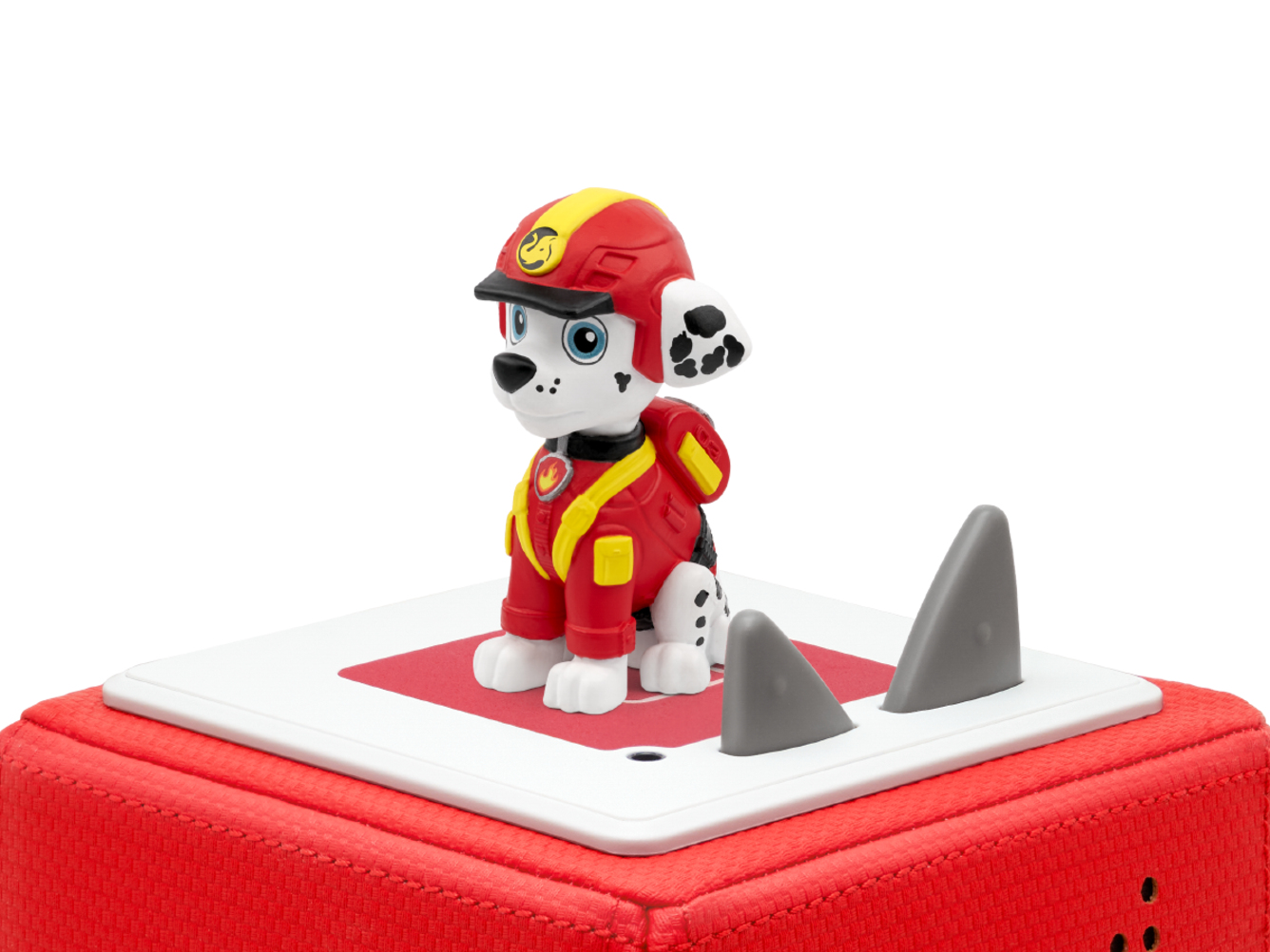 Rote Paw Patrol Marshall Figur auf roter Basis mit Haifischflossen.