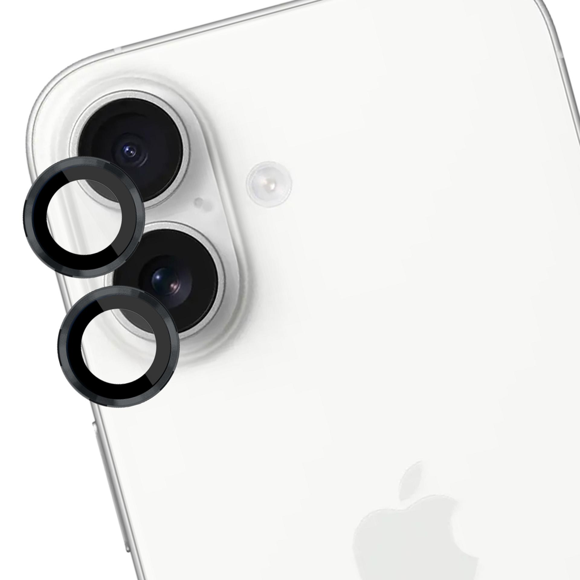 Retro telefono bianco con protezioni per lenti della fotocamera nere installate. Il telefono è bianco, le protezioni sono nere.