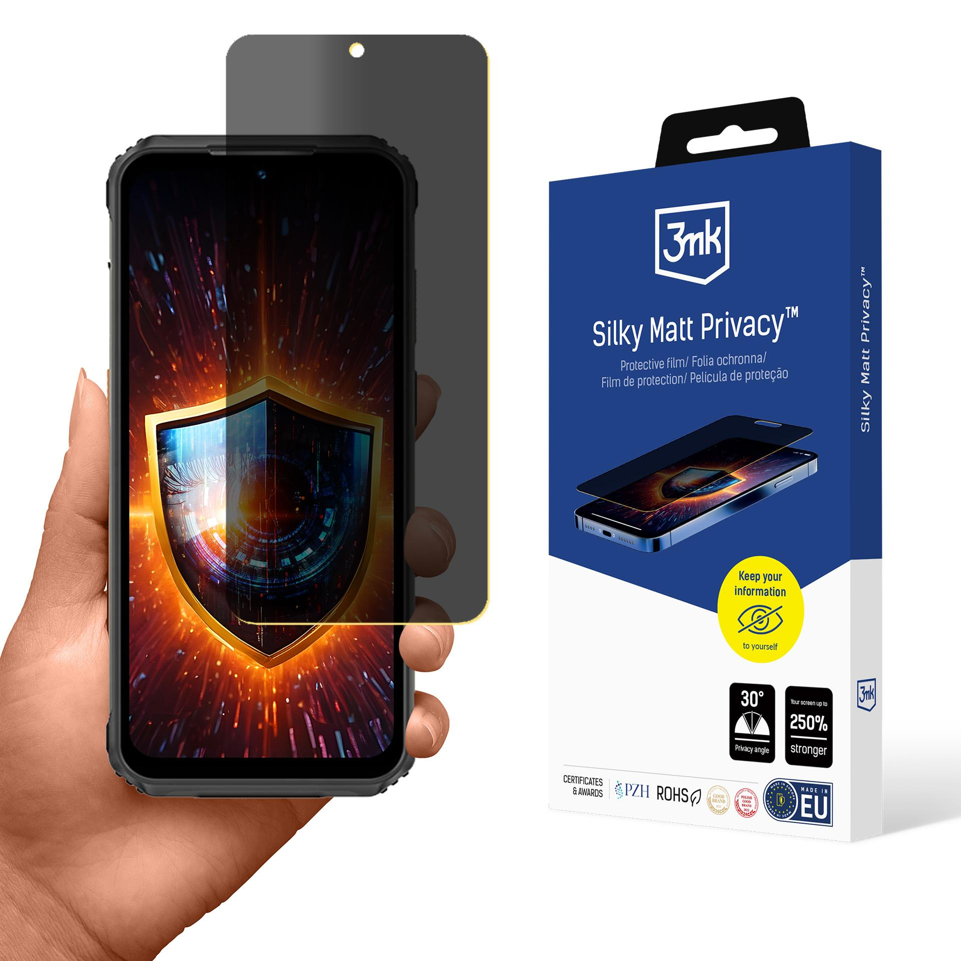Mano che tiene telefono con protezione schermo applicata. Confezione accanto. Nero.