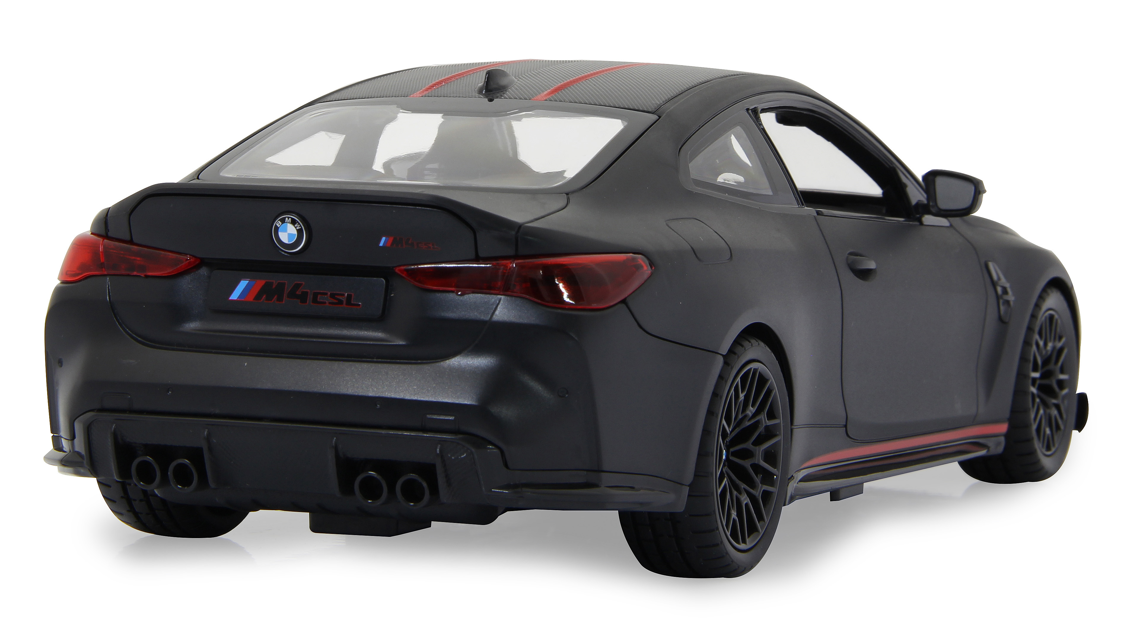 Das Heck eines schwarzen BMW M4 CSL Autos. Rote Rücklichter, das M4 CSL Logo und Auspuffrohre sind sichtbar.