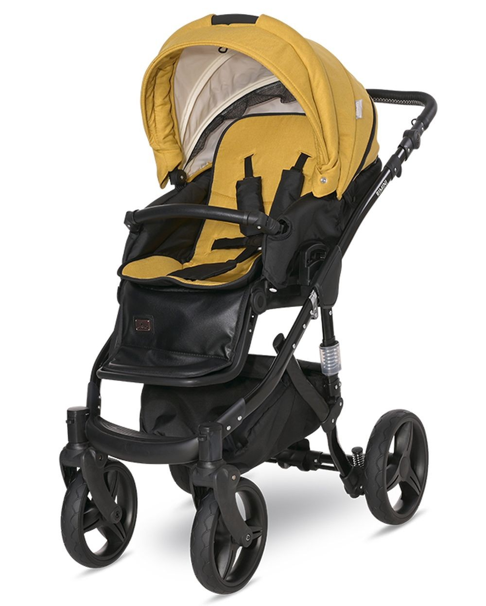 Ein gelber und schwarzer Kinderwagen mit drei Rädern. Er hat einen schwarzen Rahmen und eine Aufbewahrungstasche.