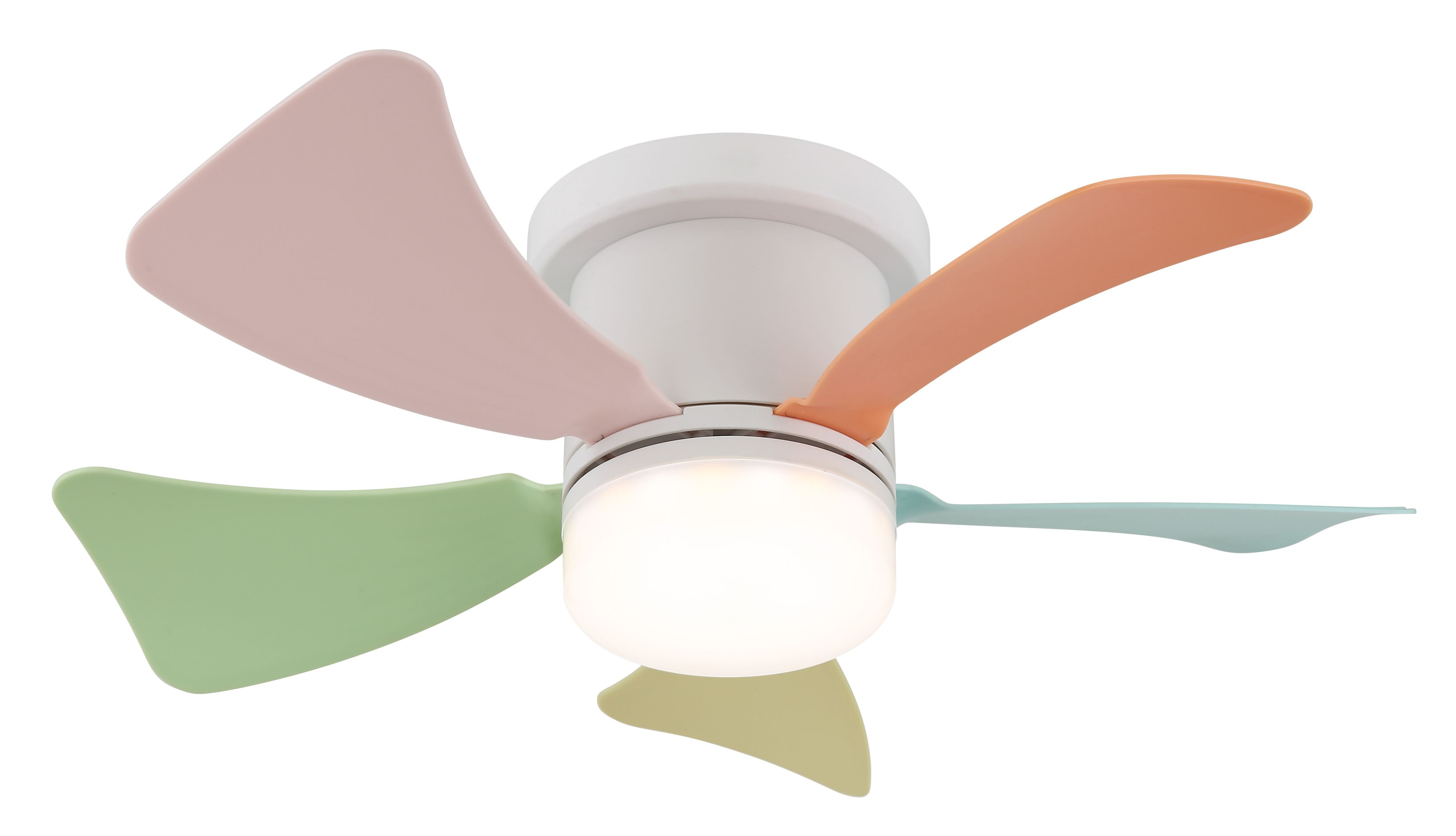Ein weißer Deckenventilator mit pastellfarbenen Blättern.