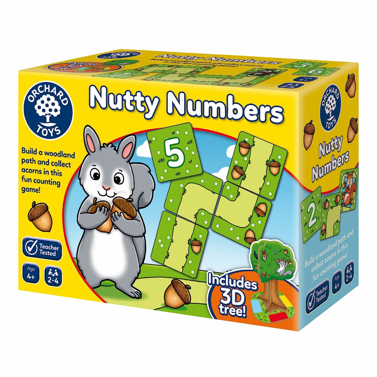 Una scatola di gioco con uno scoiattolo sopra, con carte numeriche e un albero di legno.