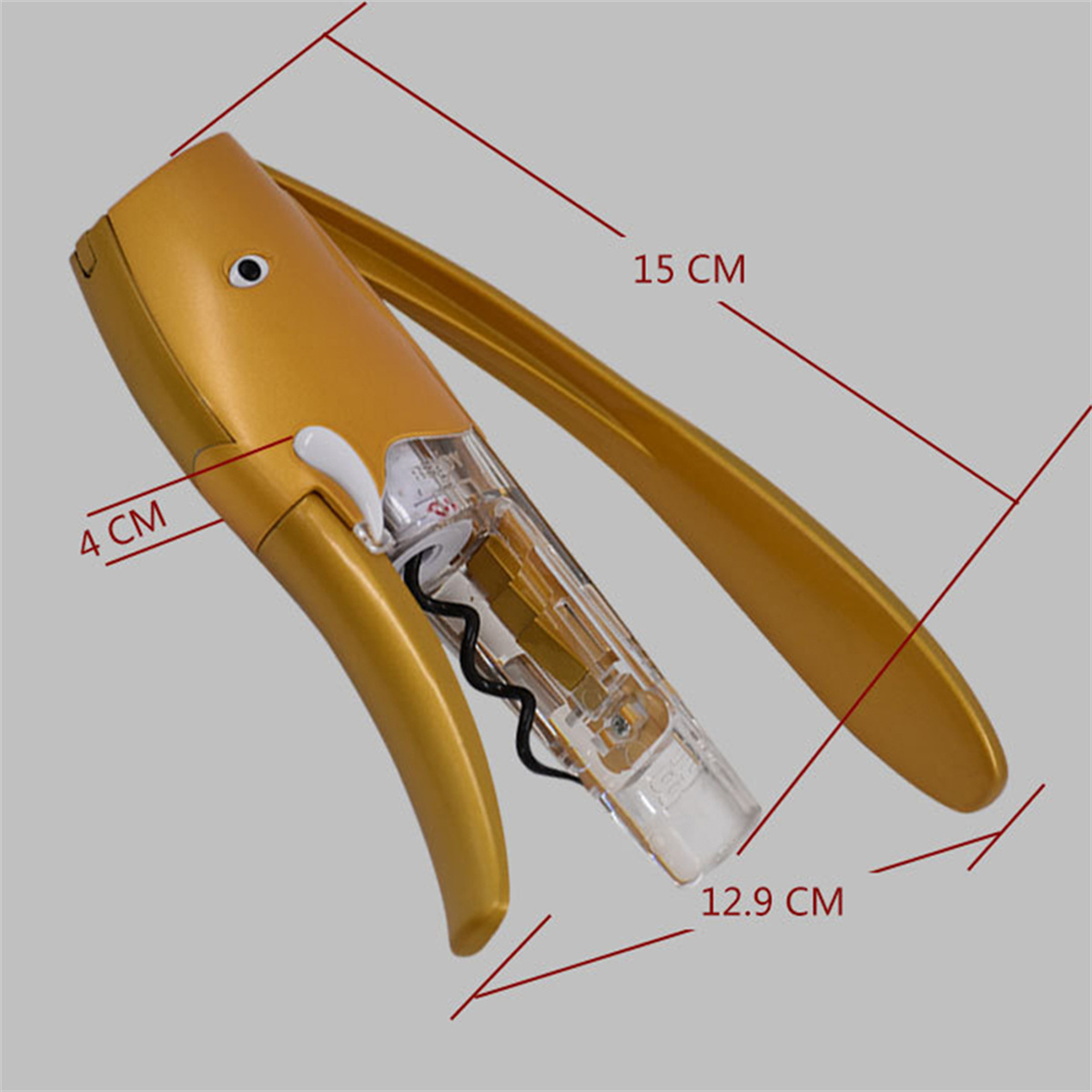 Ein elefantenförmiger goldener Weinöffner mit Maßen: 15 cm, 4 cm und 12,9 cm.