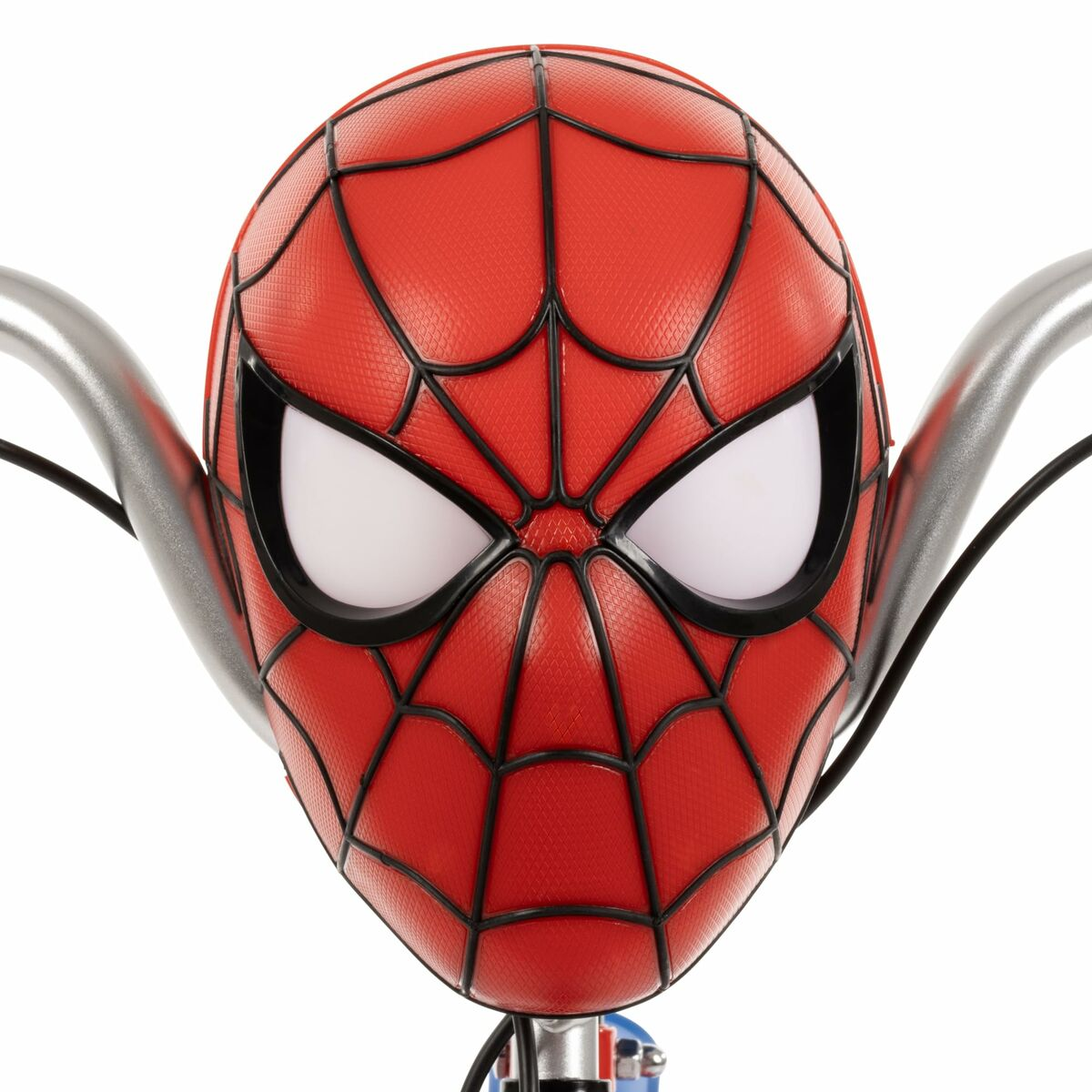 Primo piano della maschera di Spiderman sul manubrio di una bicicletta, rossa e nera.