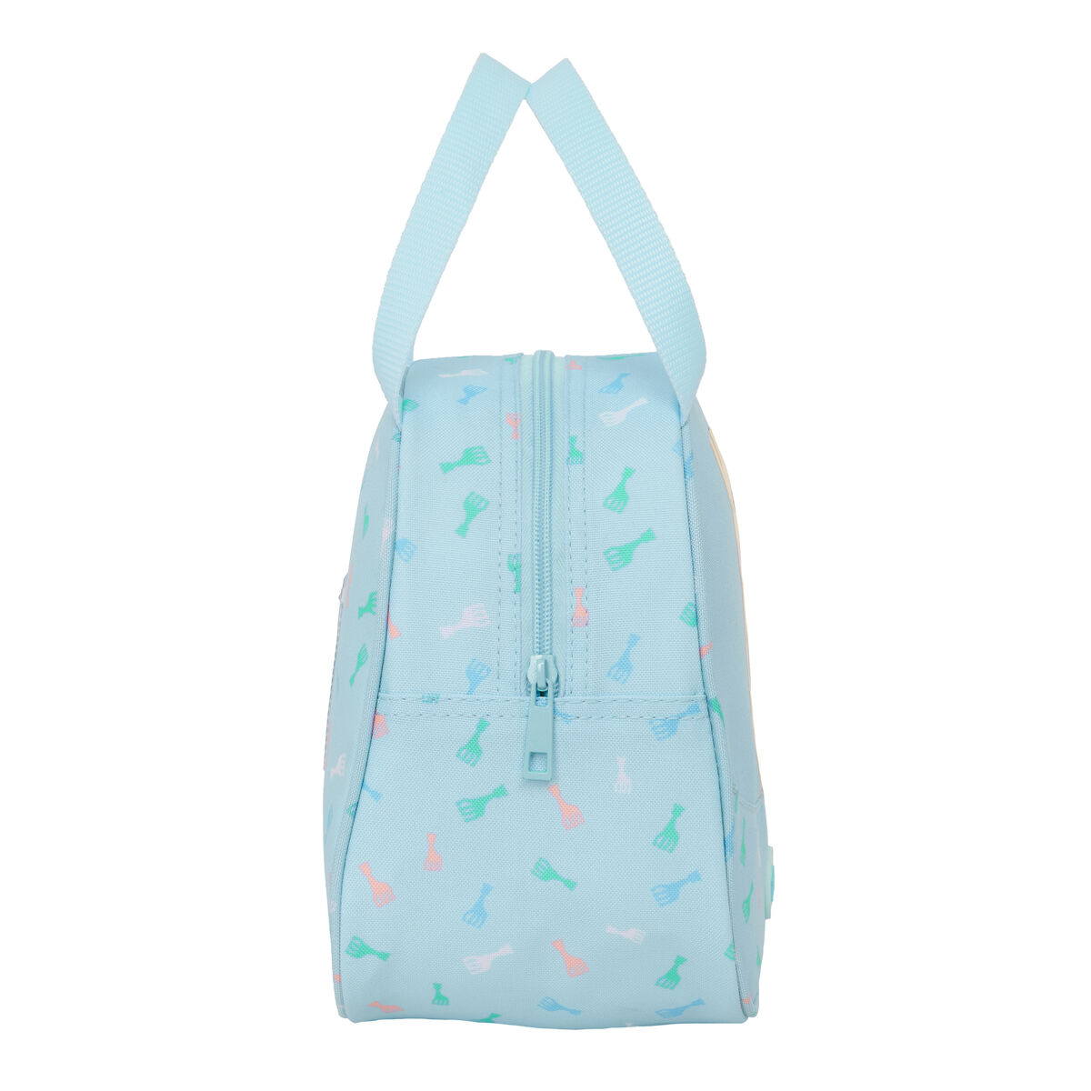 Eine hellblaue Lunch-Tasche mit Reißverschluss, Griff und einem Muster aus kleinen Formen.