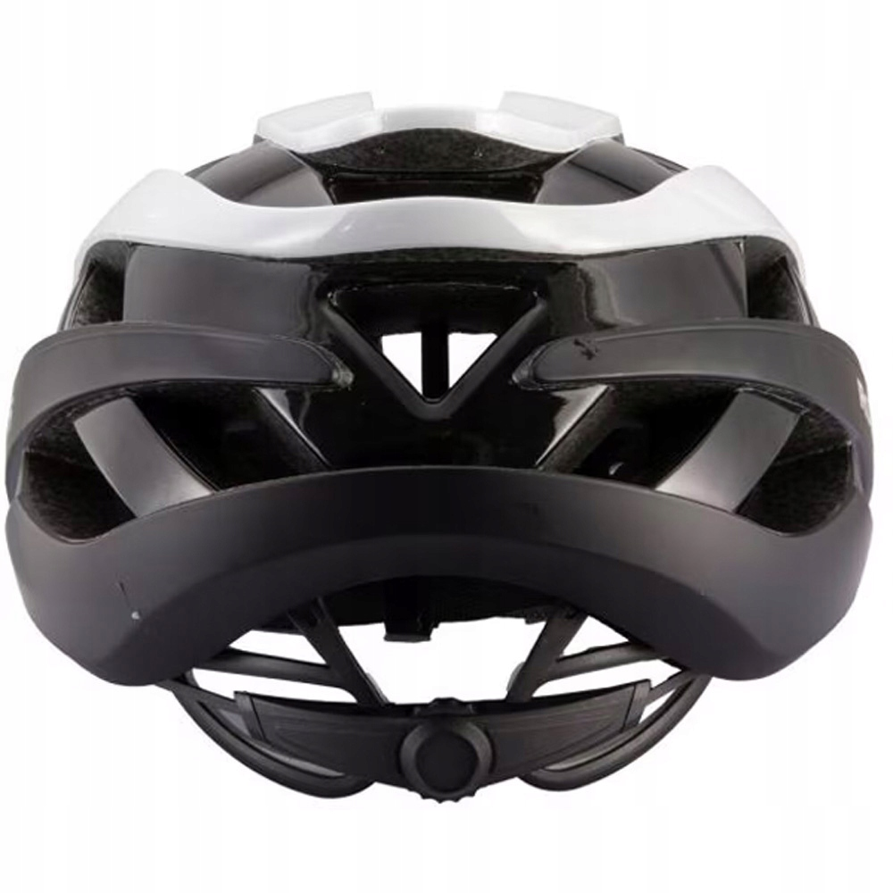 Czarny kask rowerowy z białymi akcentami. Design jest aerodynamiczny.
