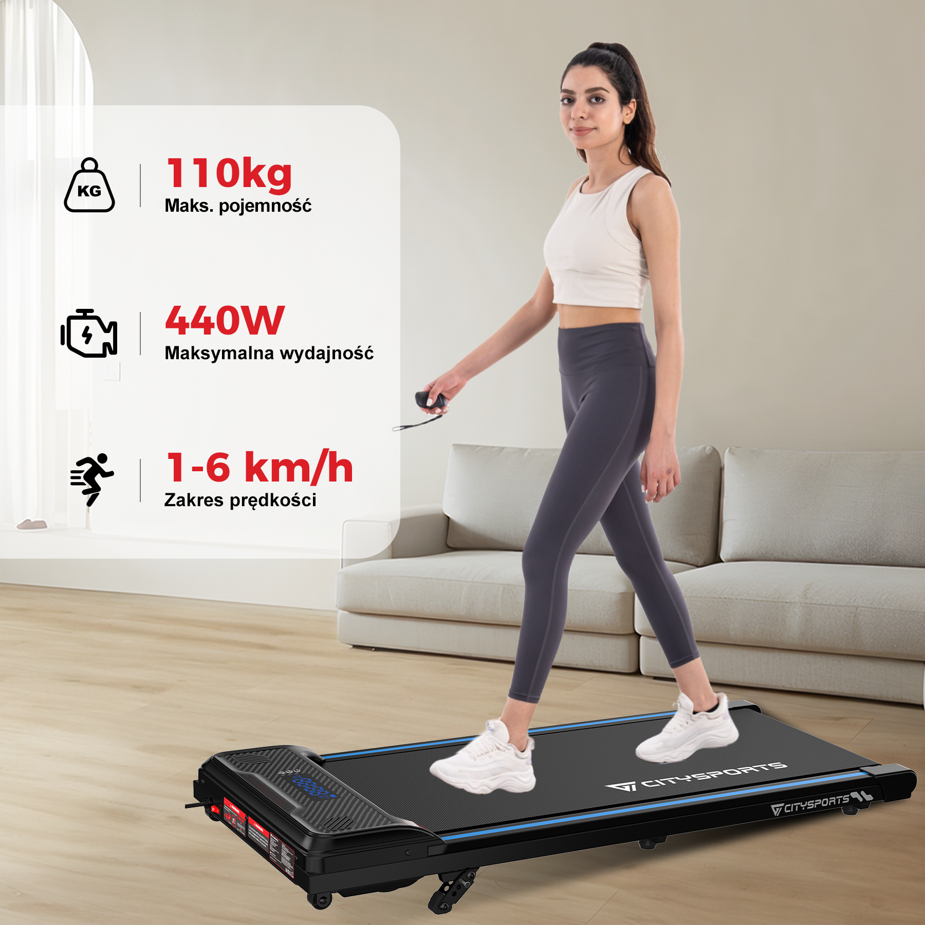 Kobieta idzie na bieżni. Tekst po polsku o maks. pojemności i zakresie prędkości. Białe trampki.