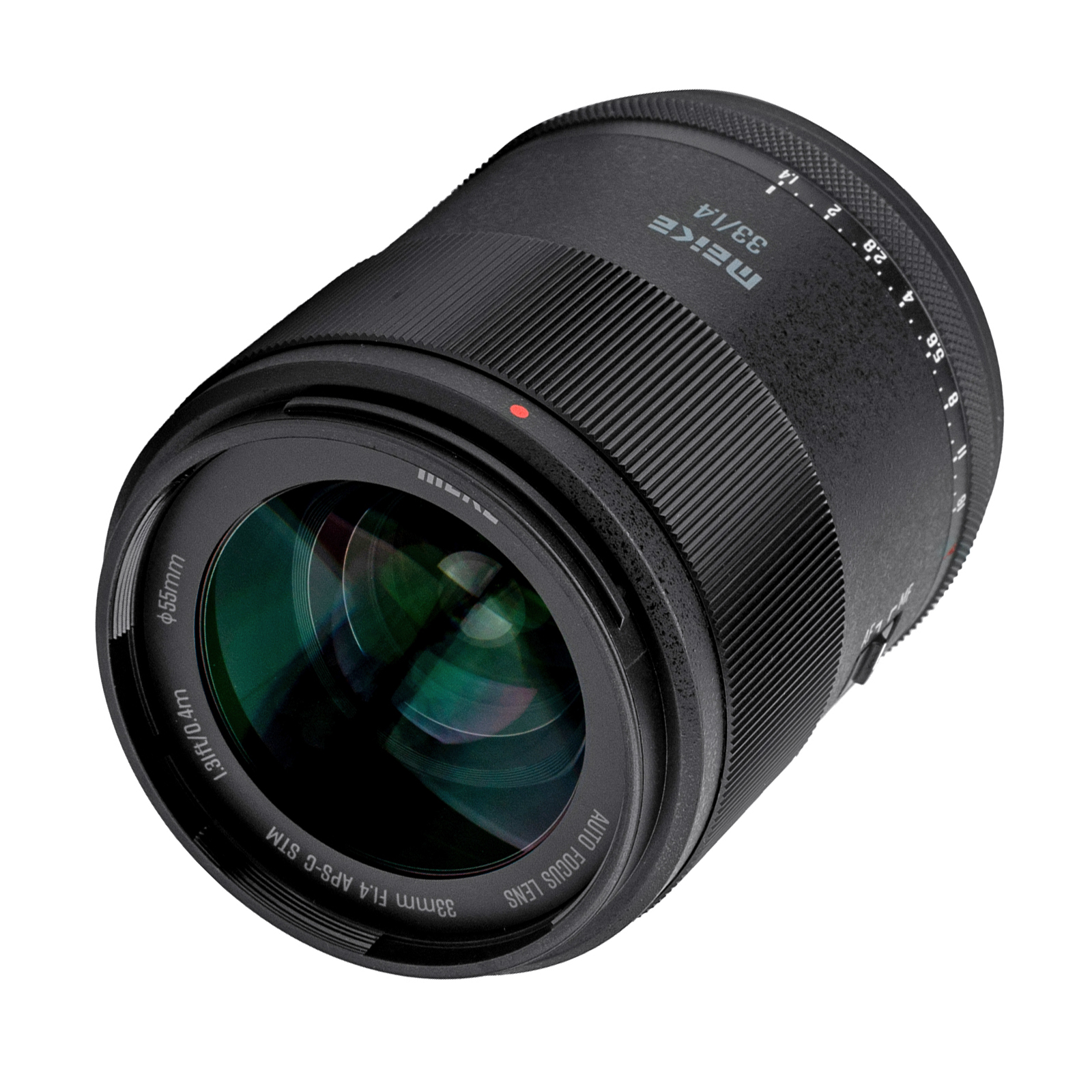 Ein schwarzes Meike 33mm f/1.4 APS-C STM Objektiv, leicht angewinkelt.