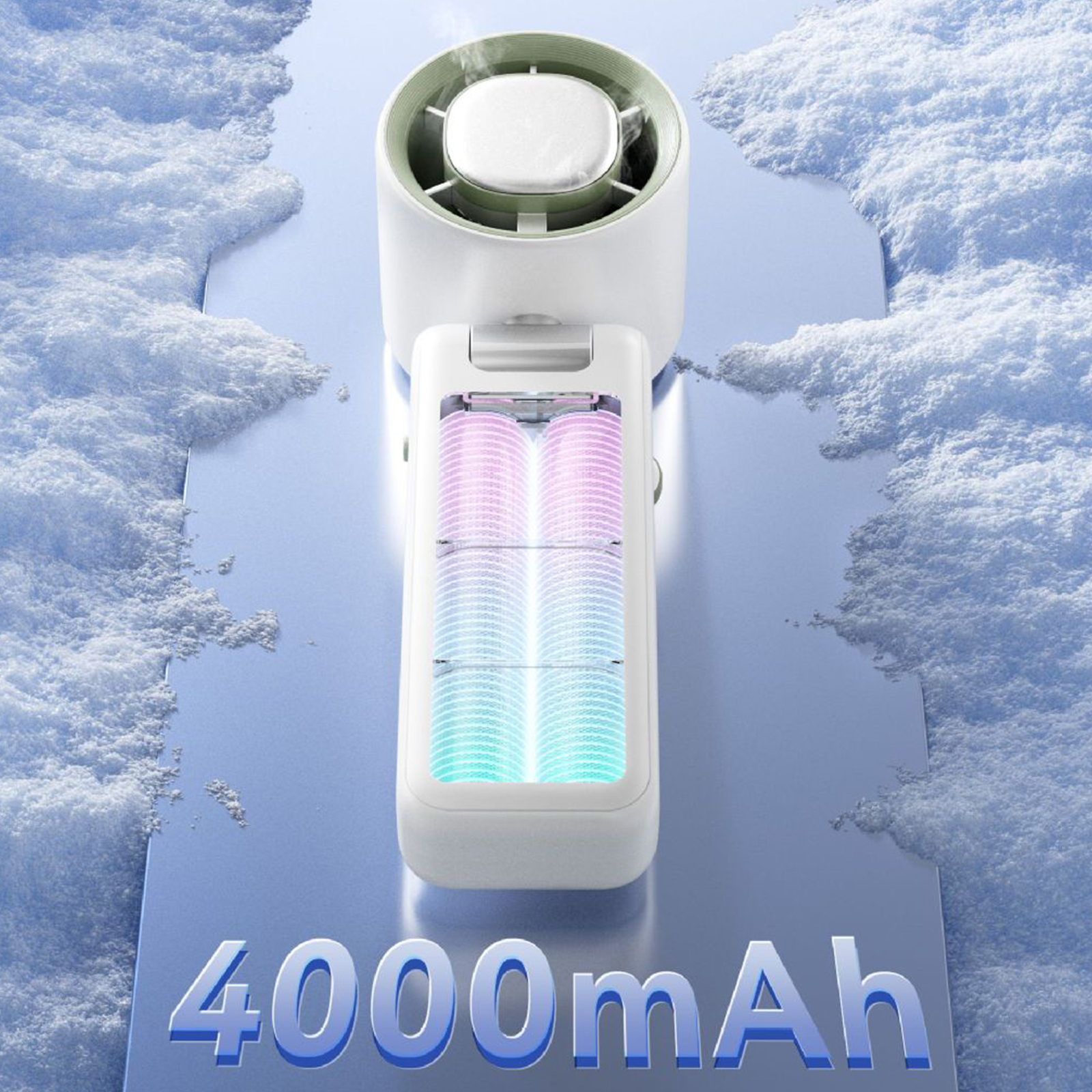 Schnittansicht eines Mini-Ventilators mit Innenbatterie, Eis und dem Text 400mAh auf einer verschneiten Oberfläche.
