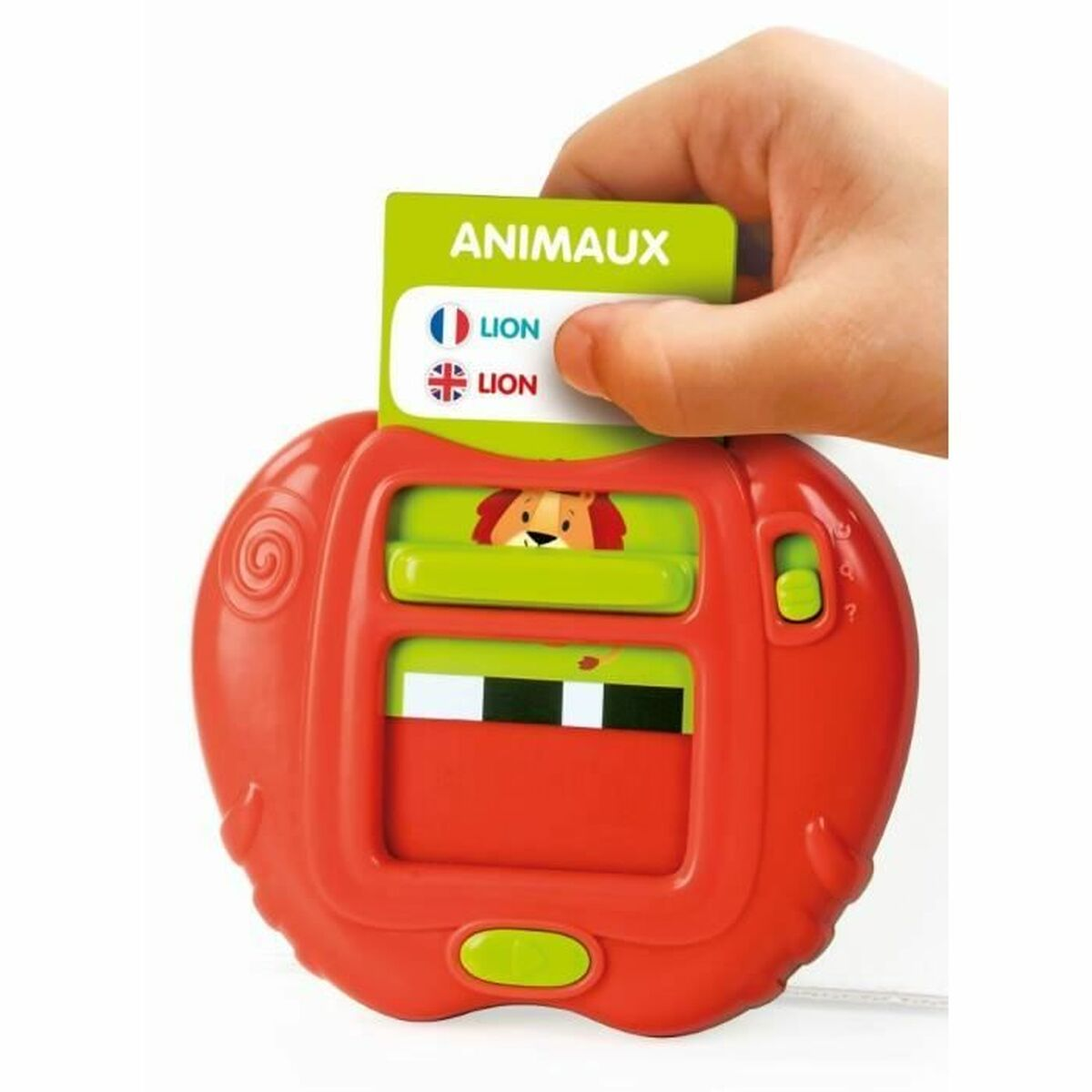 Un giocattolo rosso con un pulsante verde e una mano che tiene una carta con l'immagine di un leone e la parola 'leone'.