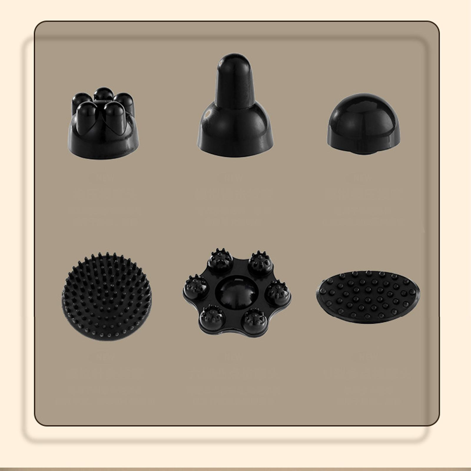 Sechs schwarze Massageköpfe in einem beigefarbenen Quadrat. Die Formen umfassen unebene, flache und kegelförmige Aufsätze für Massagegeräte.