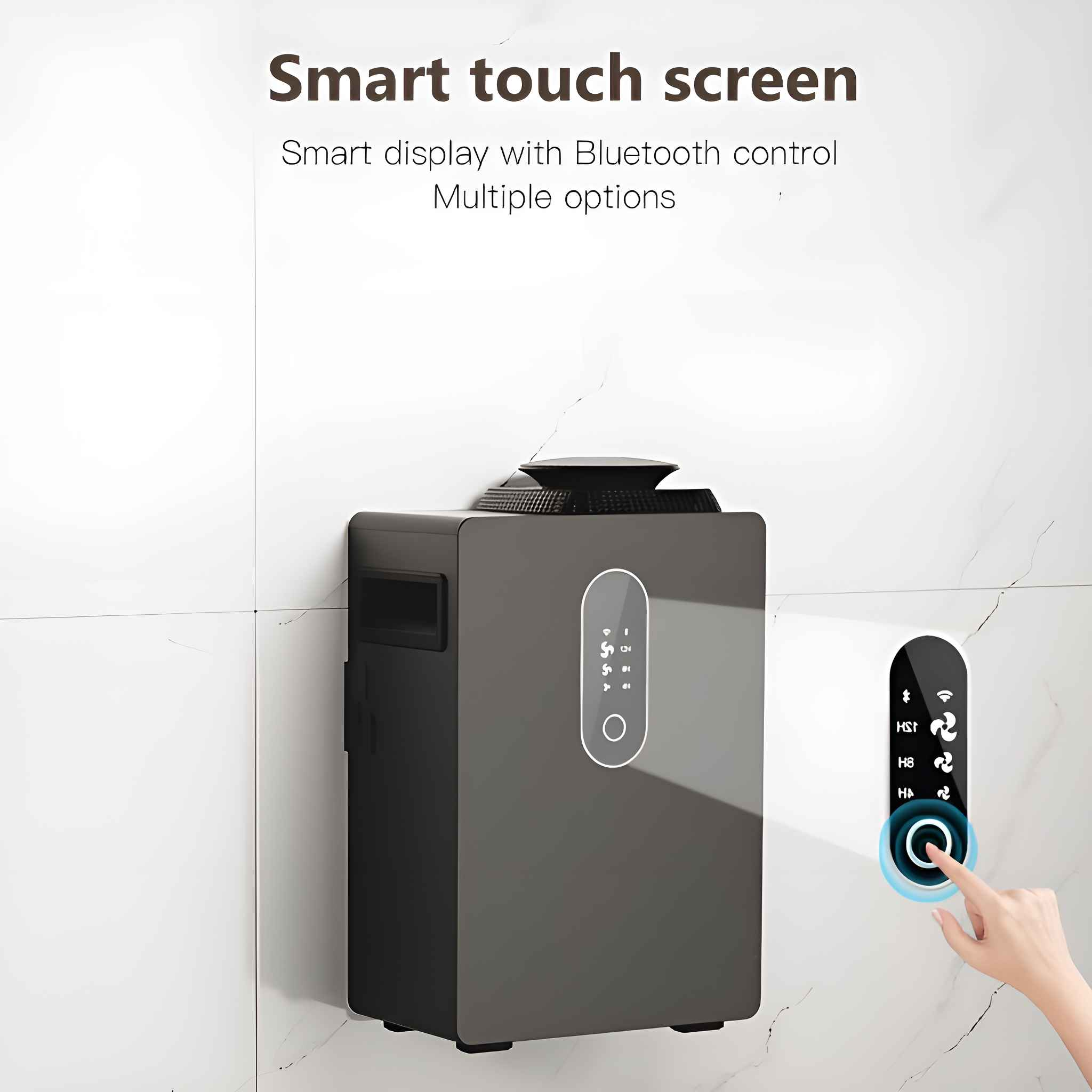 Ein intelligenter Luftreiniger mit Touchscreen, Fernbedienung und Hand.