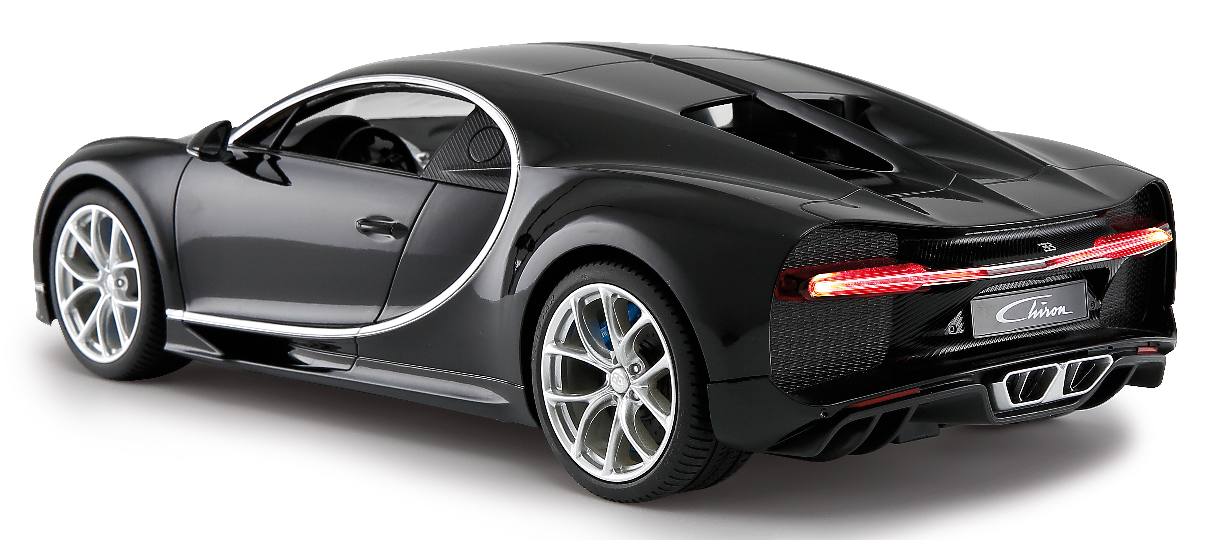 Schwarzes Bugatti Chiron Modellauto. Das Auto wird von hinten betrachtet, Rücklichter und Räder sind zu sehen.
