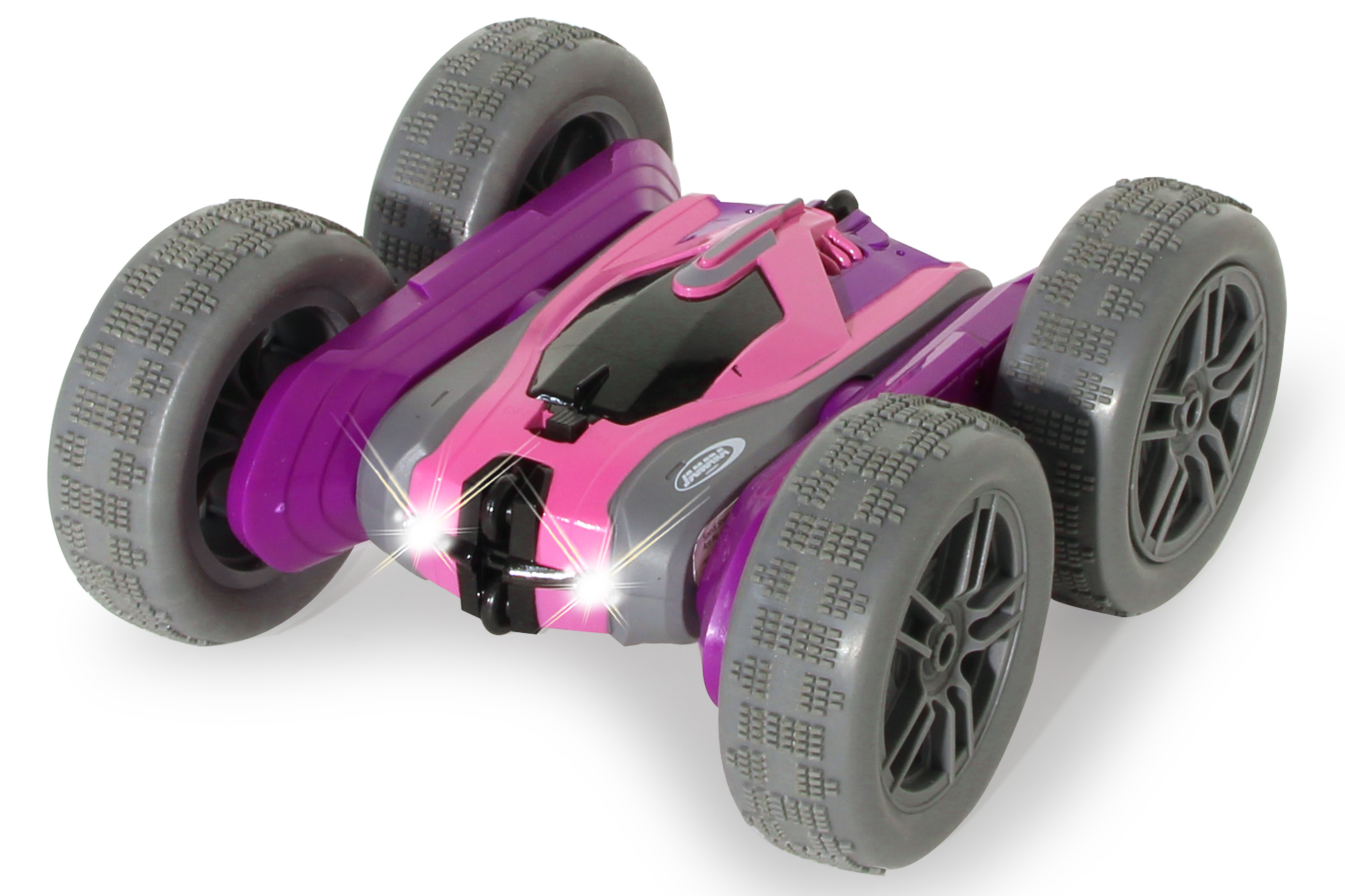 Ein rosa-graues ferngesteuertes Auto mit vier grauen Rädern. Scheinwerfer sind an. Weißer Hintergrund.