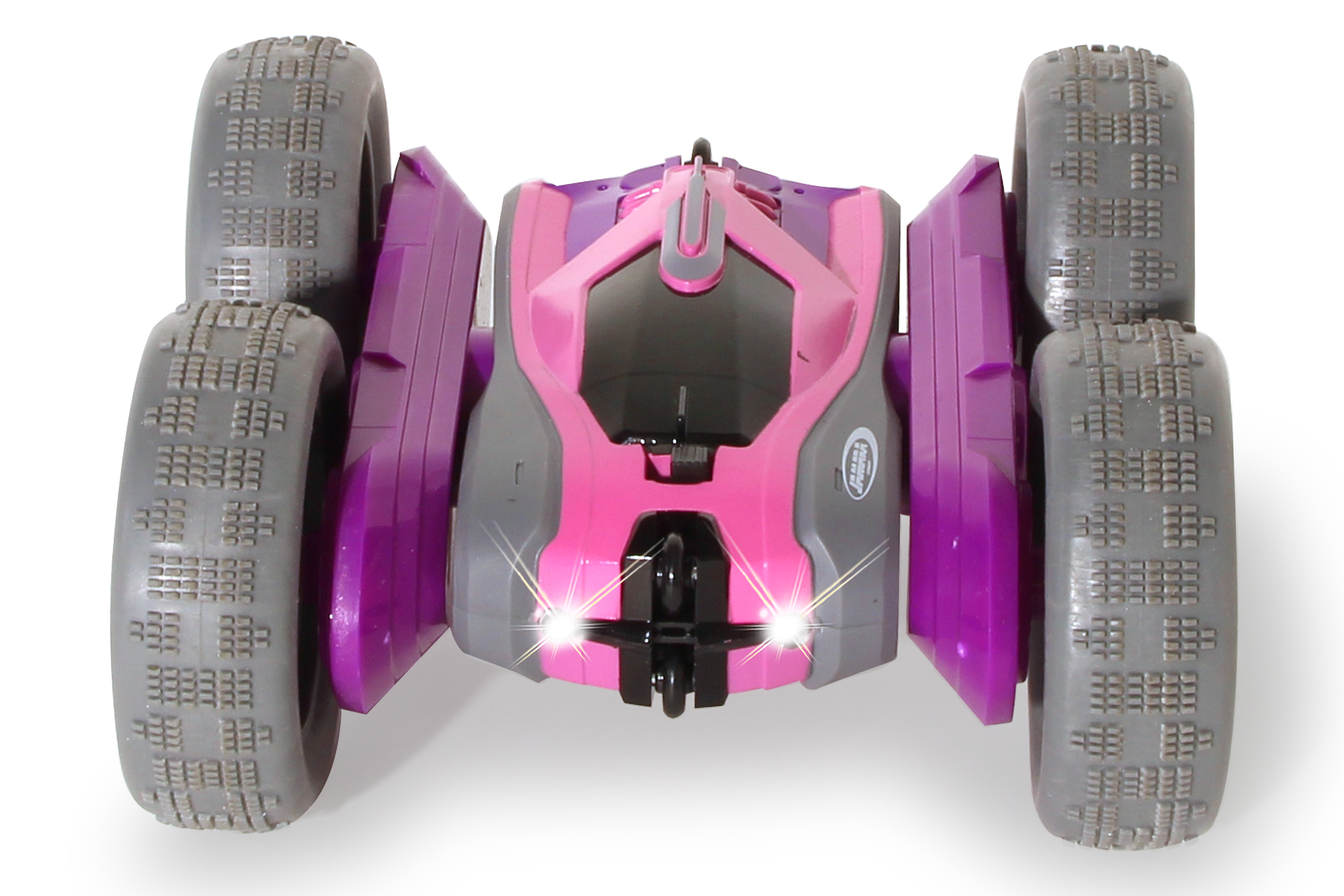 Ein rosa-graues ferngesteuertes Auto mit vier grauen Rädern. Scheinwerfer sind an. Weißer Hintergrund.