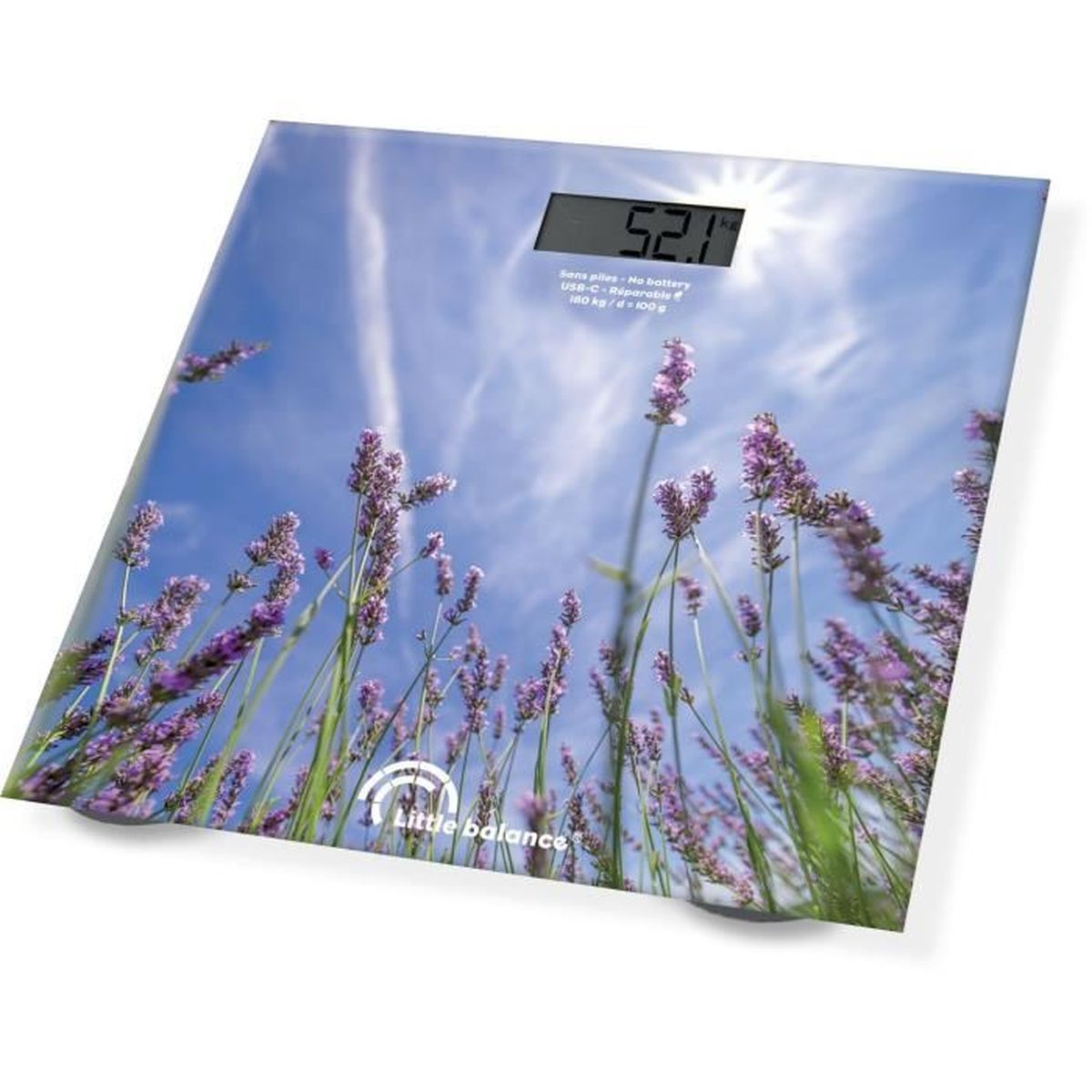 Eine Digitalwaage mit einem Strandhintergrund, die ein Gewicht von 52,1 kg anzeigt.