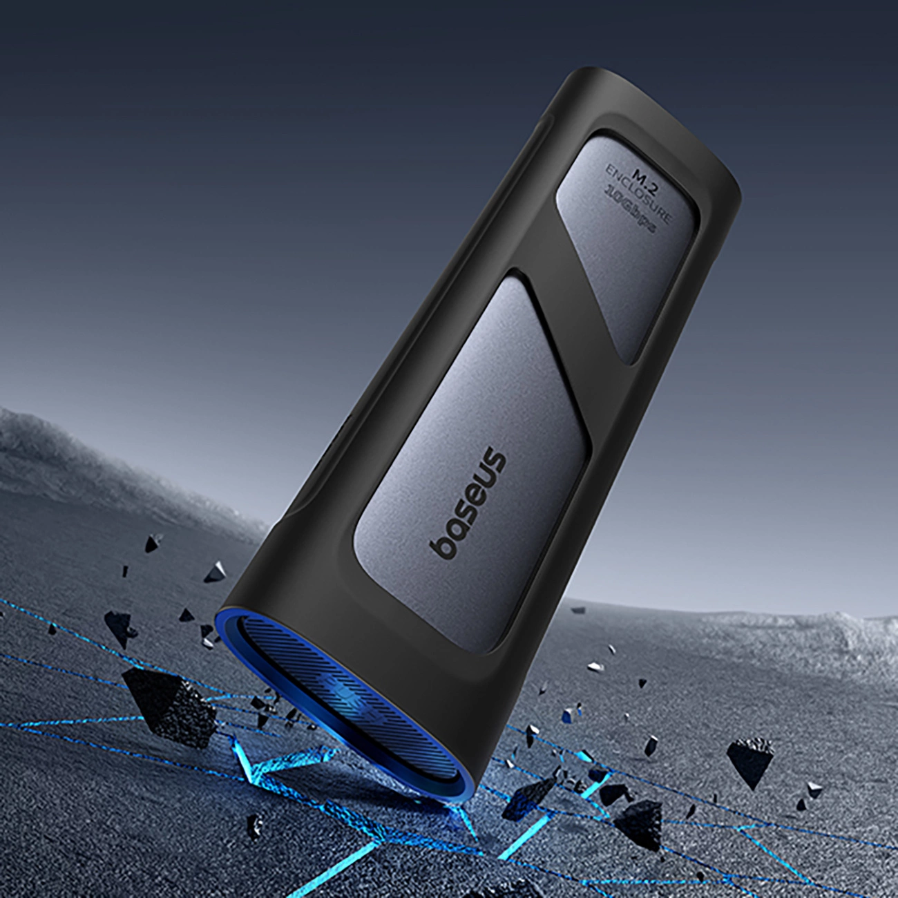 Czarna i szara obudowa M.2 w powietrzu, z gruzem i niebieską podświetlaną podstawą.