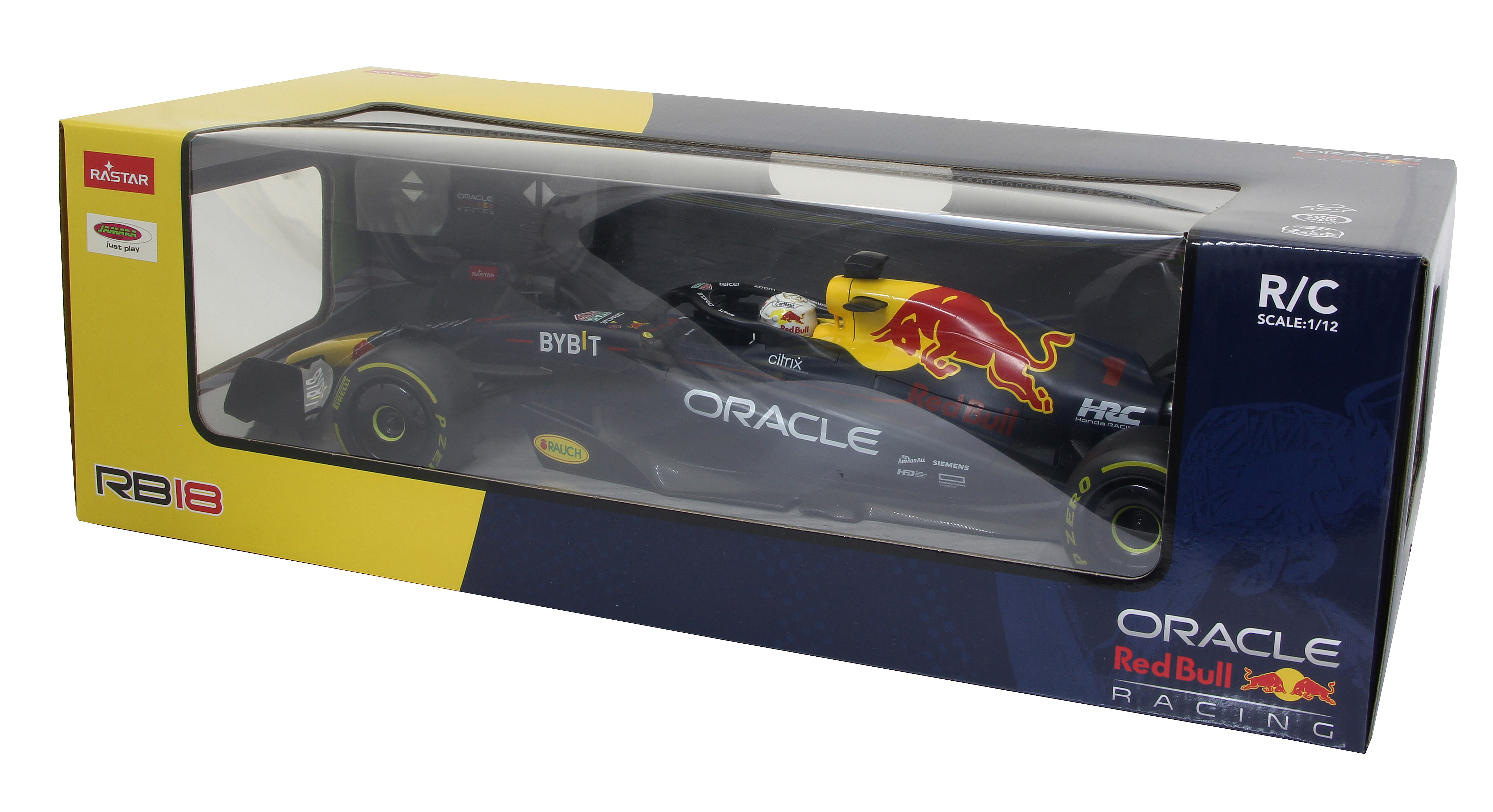 Ein Spielzeug-Rennwagen in einer Box, die das Branding des Autos zeigt.