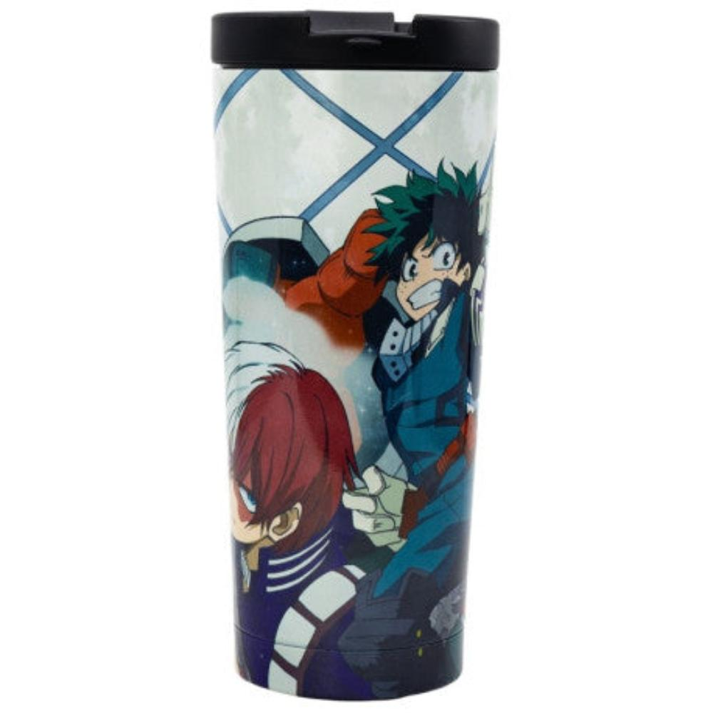 Un termo de viaje de My Hero Academia. El termo tiene una tapa negra y un diseño de personajes de anime.