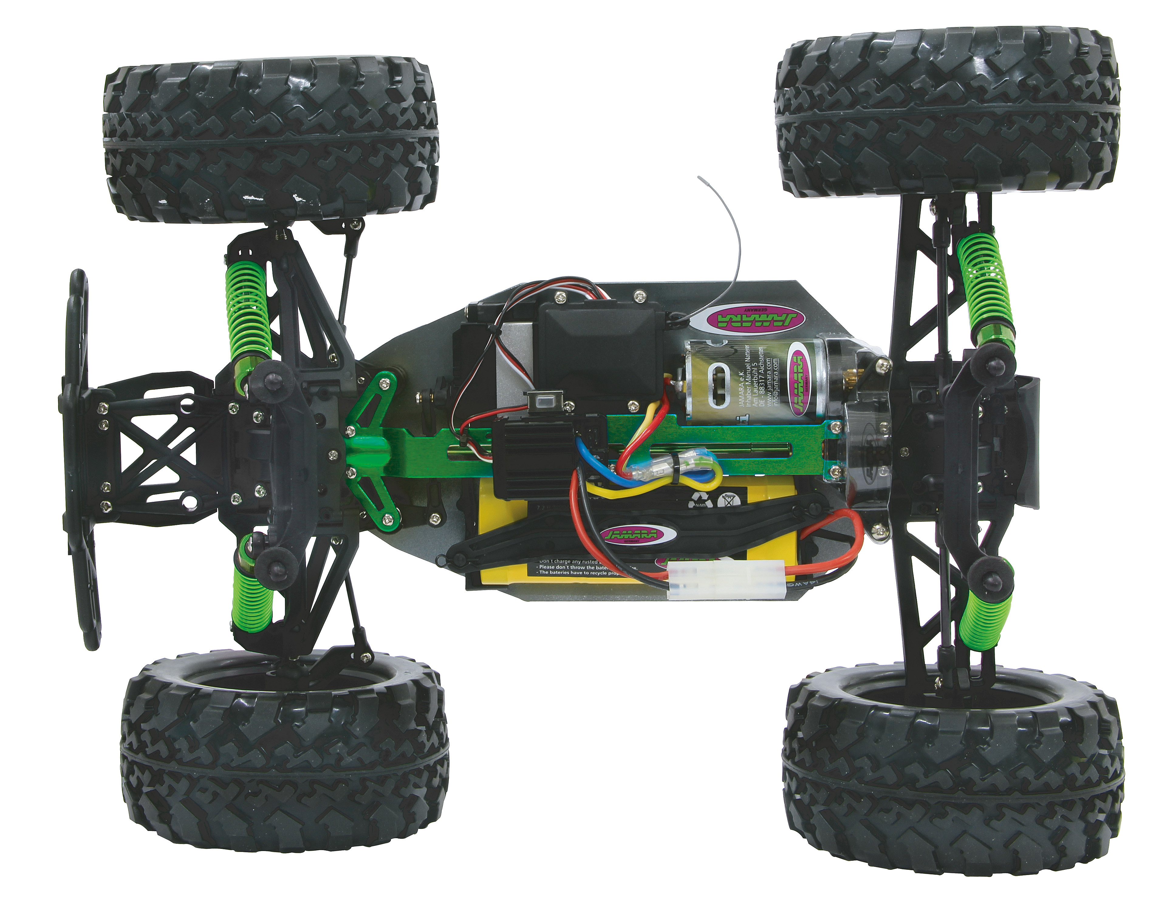 Unterseite des RC-Autos. Zeigt Räder, Federung und interne Elektronik. Grün und Schwarz. Weißer Hintergrund.