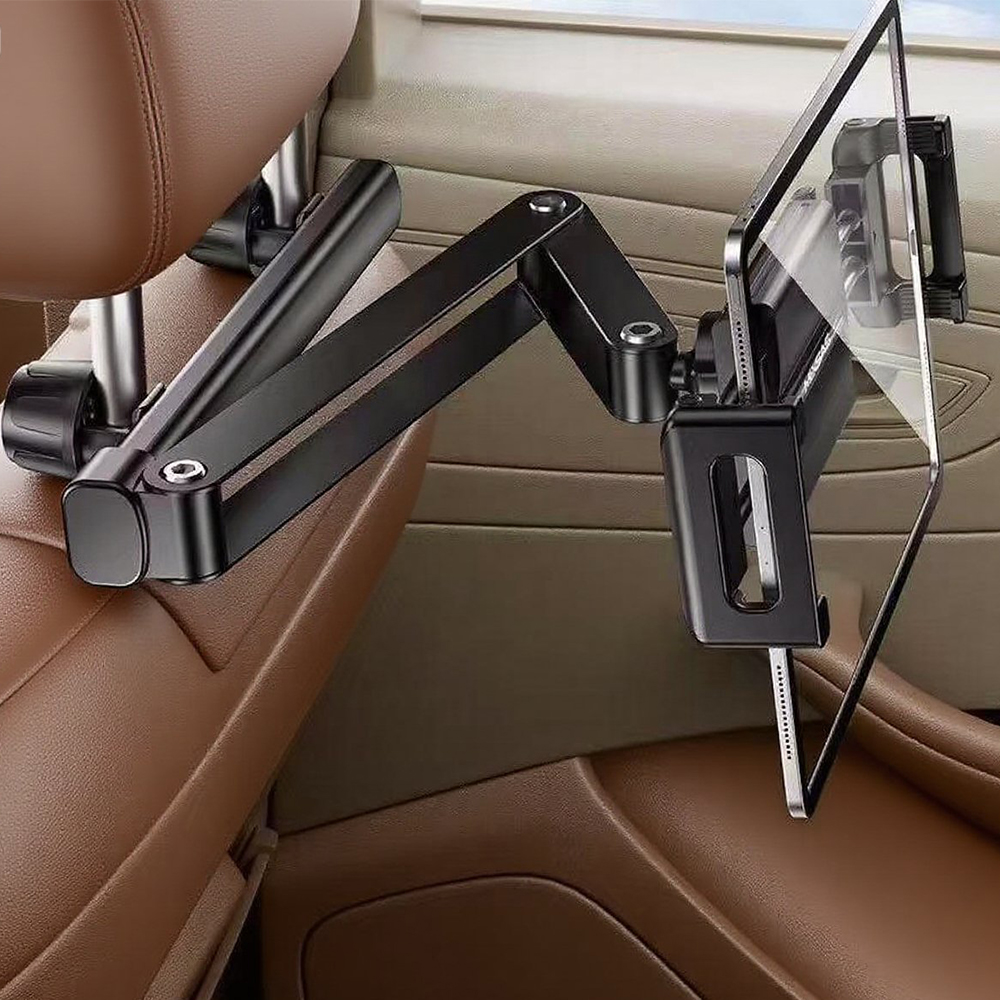 Eine Handyhalterung für die Kopfstütze eines Autos. Der Halter ist schwarz und hat ein Tablet daran befestigt.