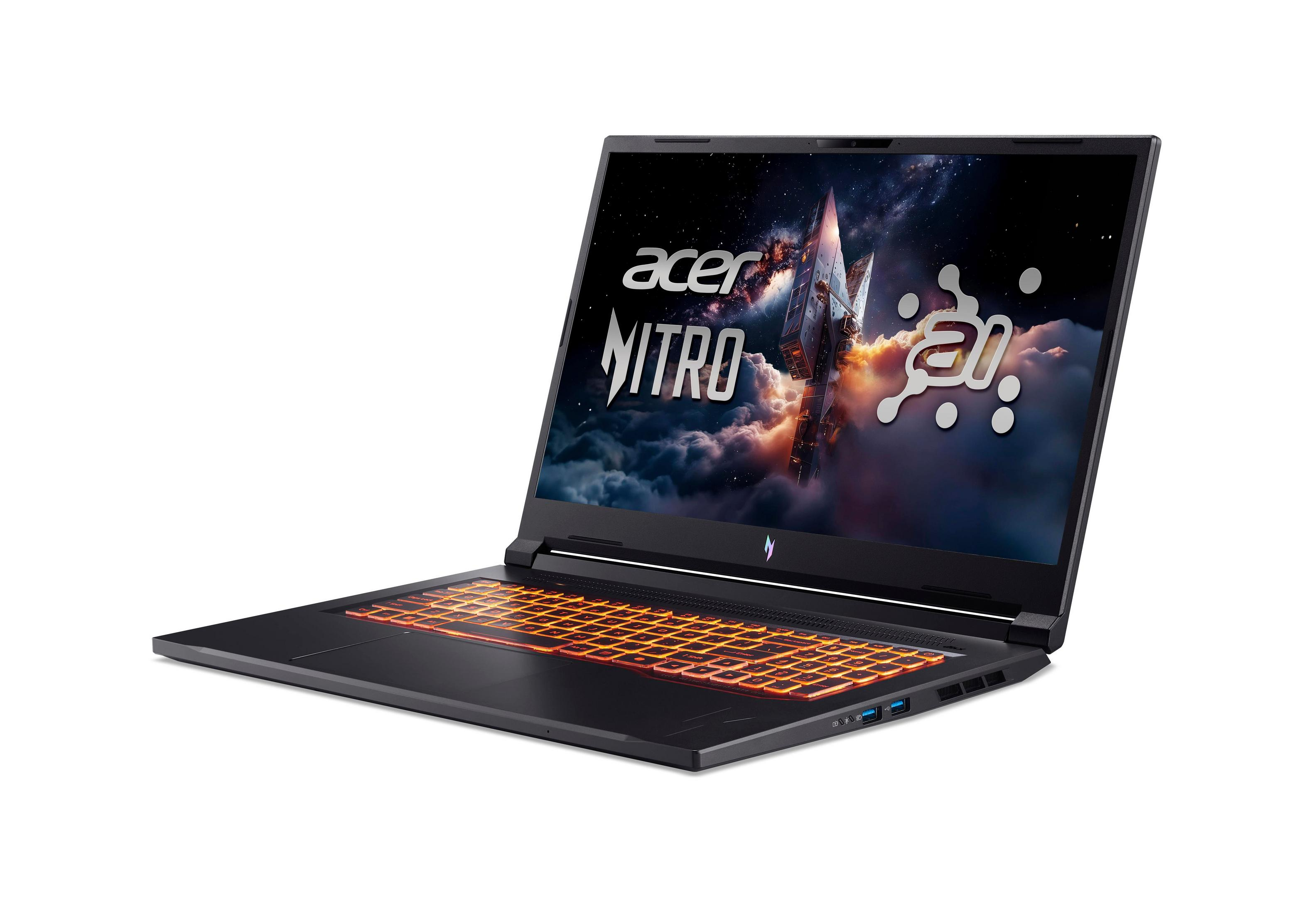 Acer Nitro Laptop geöffnet, zeigt eine Weltraumszene, mit orangefarbener Tastaturbeleuchtung, auf weißer Oberfläche.
