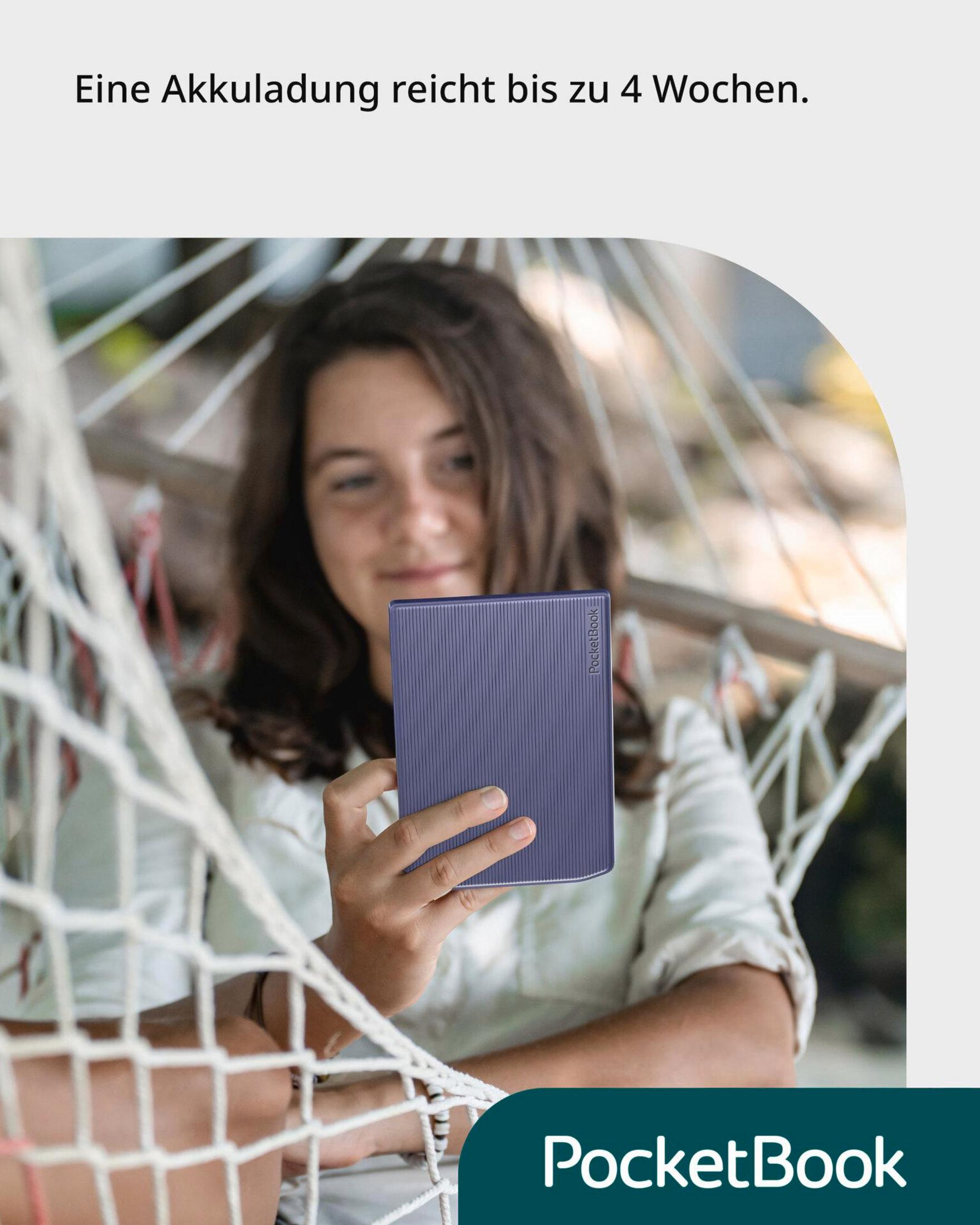 Una donna che tiene in mano un e-reader viola in un'amaca. Testo: Una carica della batteria dura fino a 4 settimane.