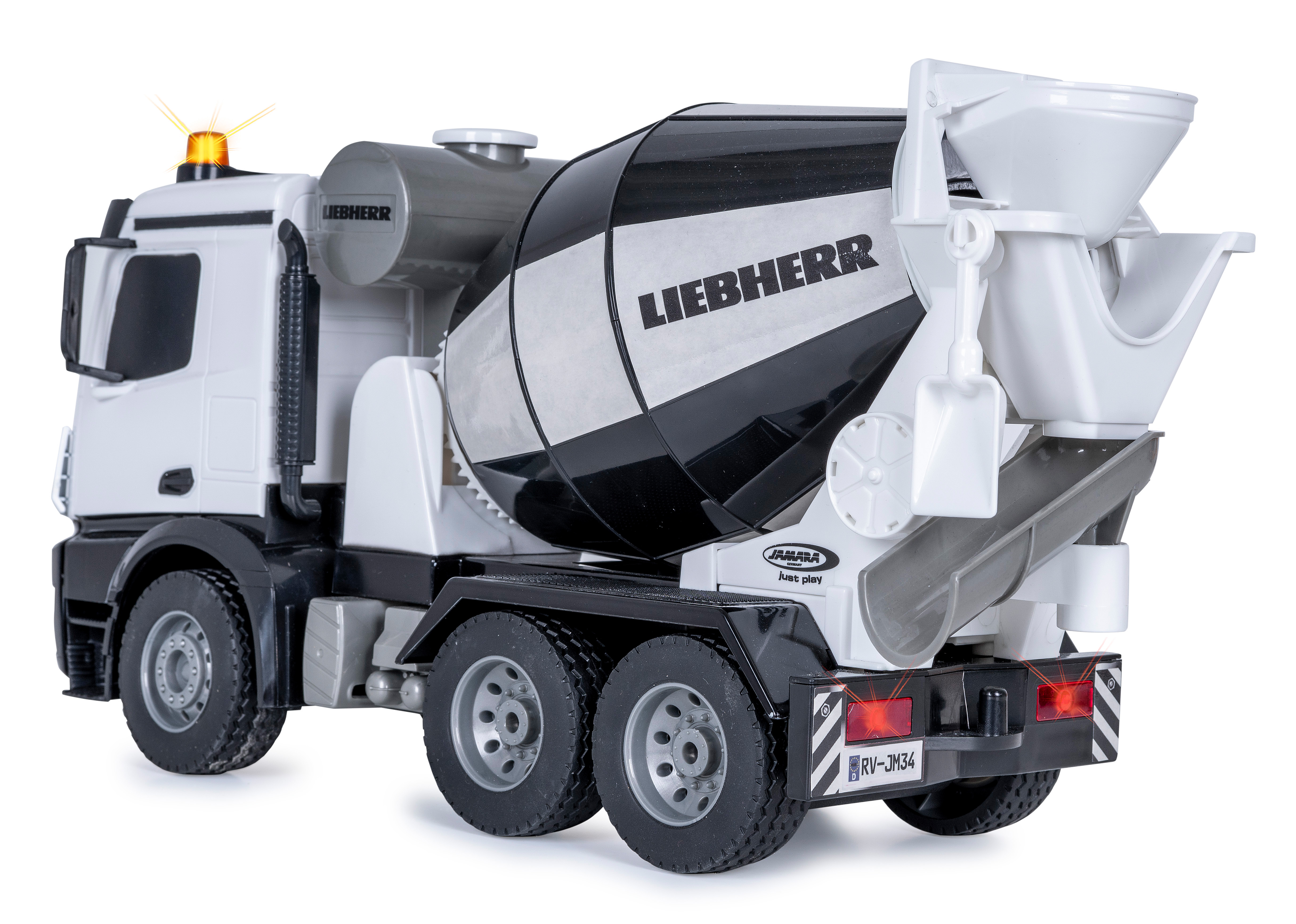 Weißer und schwarzer Spielzeug-Zementlaster mit Liebherr-Branding. Rückansicht. Der Hintergrund ist weiß.