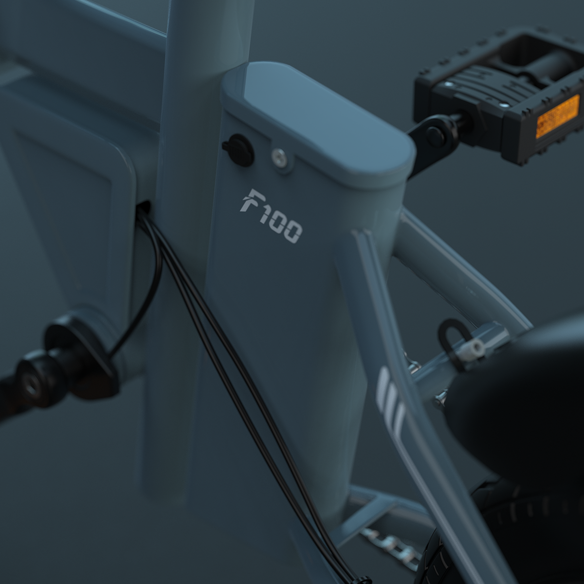 Zbliżenie ramy roweru elektrycznego. Widoczne logo F100. Czarne kable i czarny pedał.