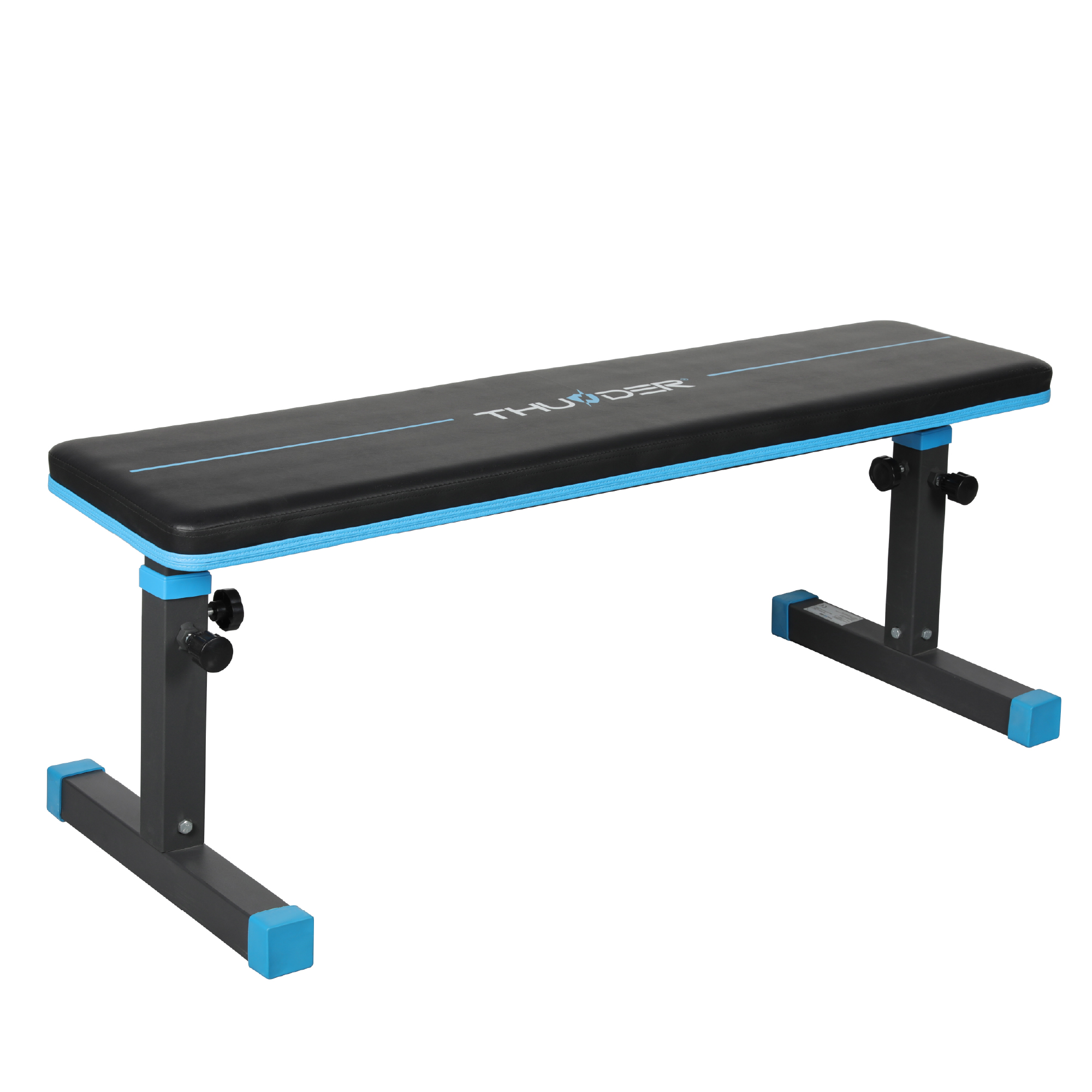 Czarno-niebieska ławka do ćwiczeń. Ławka ma czarną, wyściełaną powierzchnię z niebieskimi wykończeniami i nogami. Marka THUNDER jest napisana.