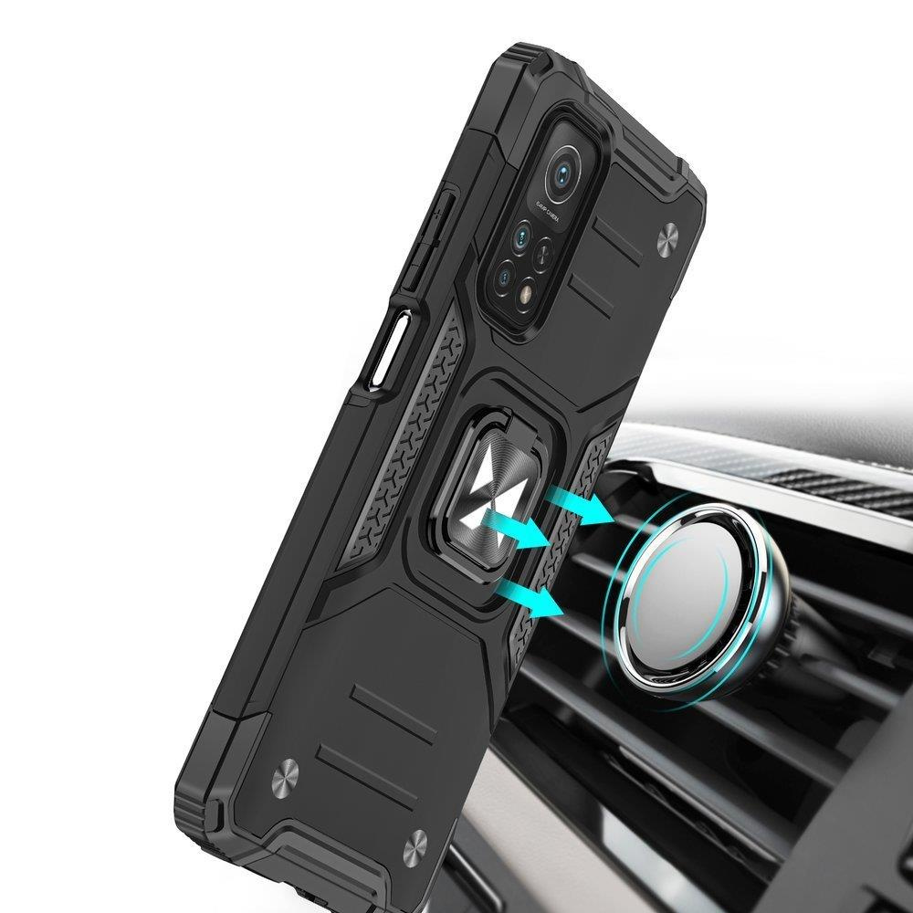 Czarne etui na telefon z magnetycznym pierścieniem, przymocowane do kratki wentylacyjnej i telefon.