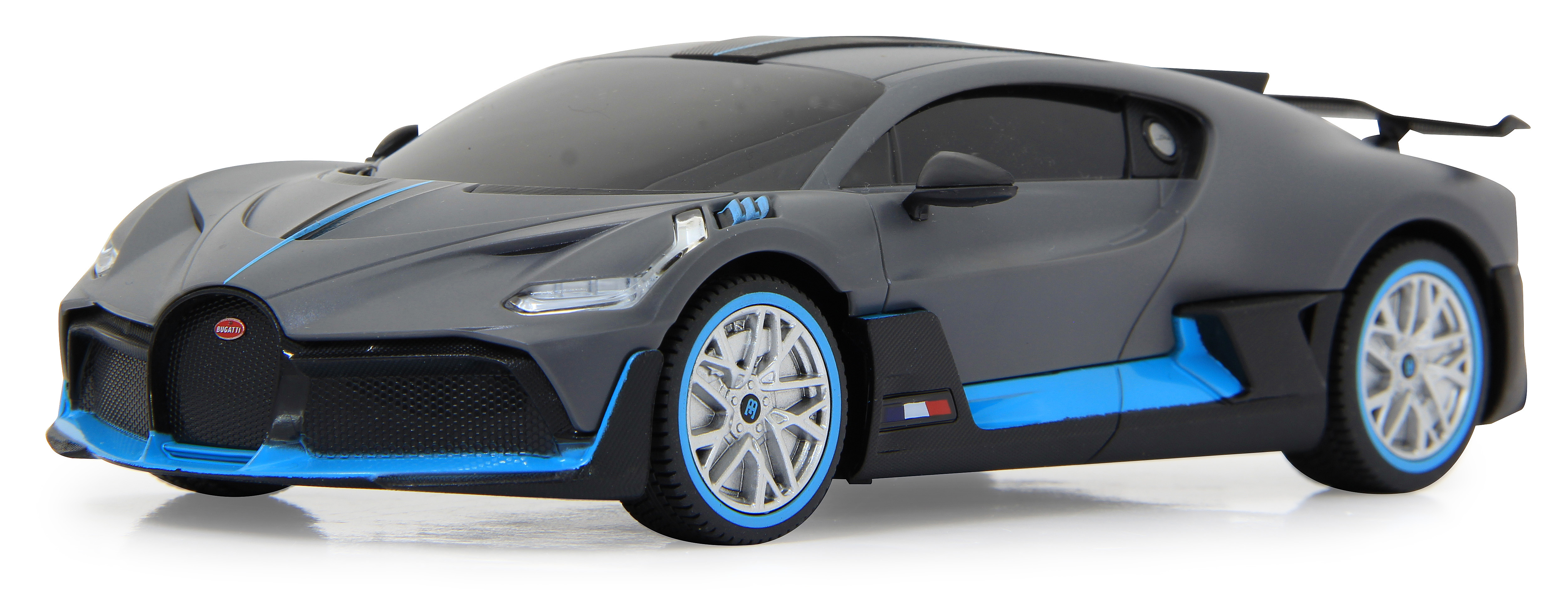 Ein graues Spielzeugauto mit blauen Akzenten, einem Spoiler und einem Bugatti-Logo vorne.