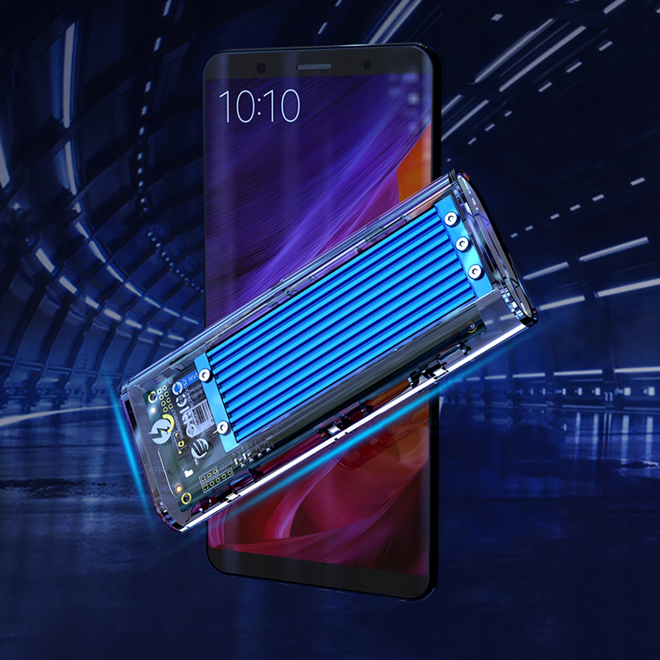 Telefon wyświetla godzinę 10:10. Przezroczyste urządzenie z niebieskimi żeberkami unosi się przed nim. Tło jest niebieskie.