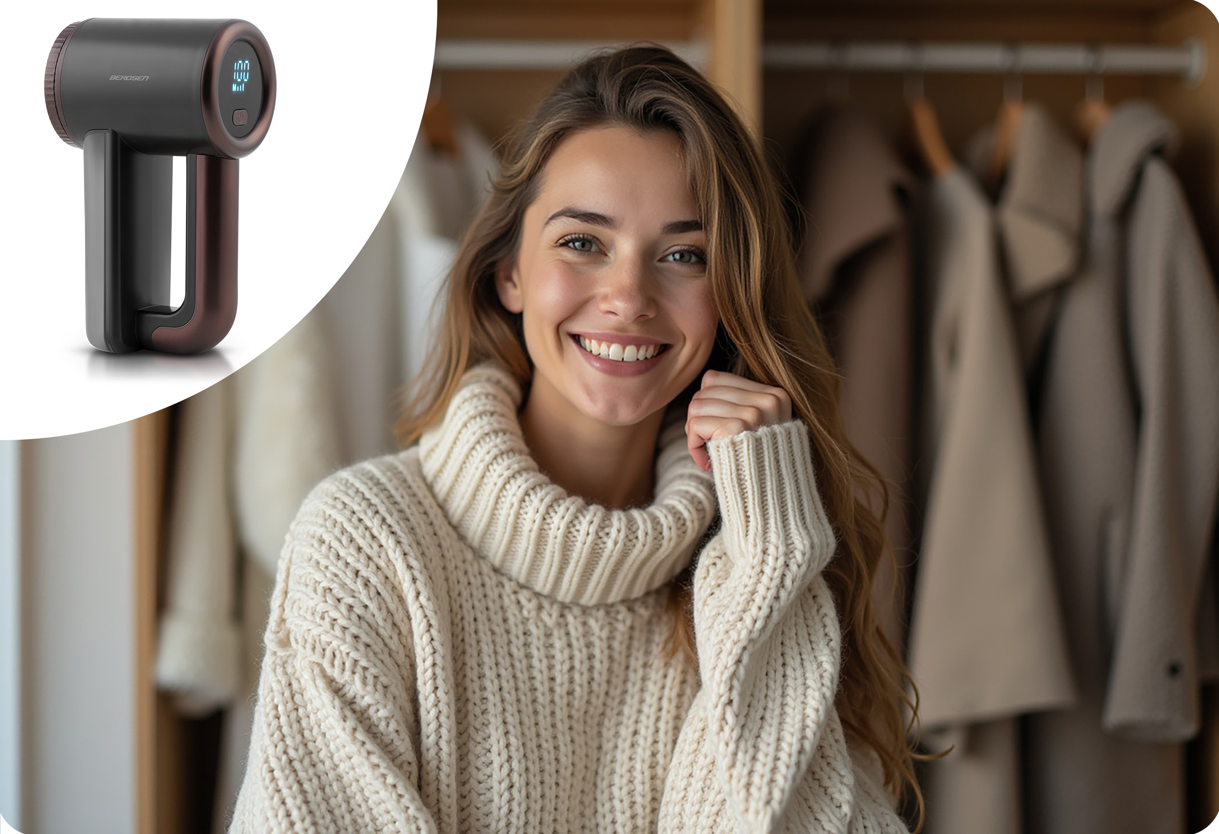 Kobieta w białym swetrze uśmiecha się. W rogu pokazano urządzenie do usuwania kłaczków. Za nią widoczna jest garderoba z ubraniami.