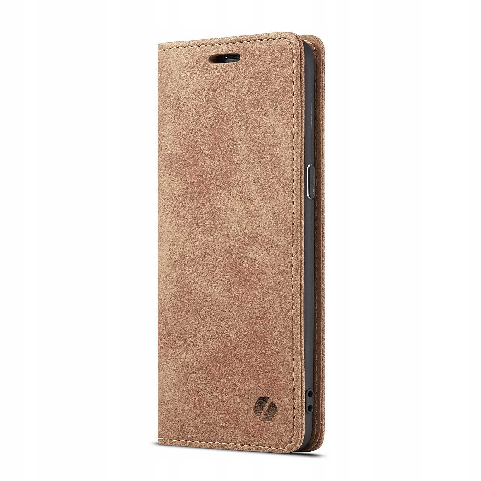 Beżowe skórzane etui na telefon, zamknięte, ze szwami i logo.