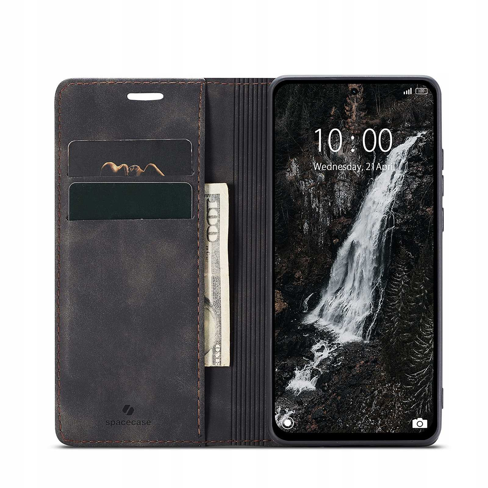 Czarne skórzane etui na telefon, otwarte. Widoczny telefon z obrazem wodospadu, karty i pieniądze.