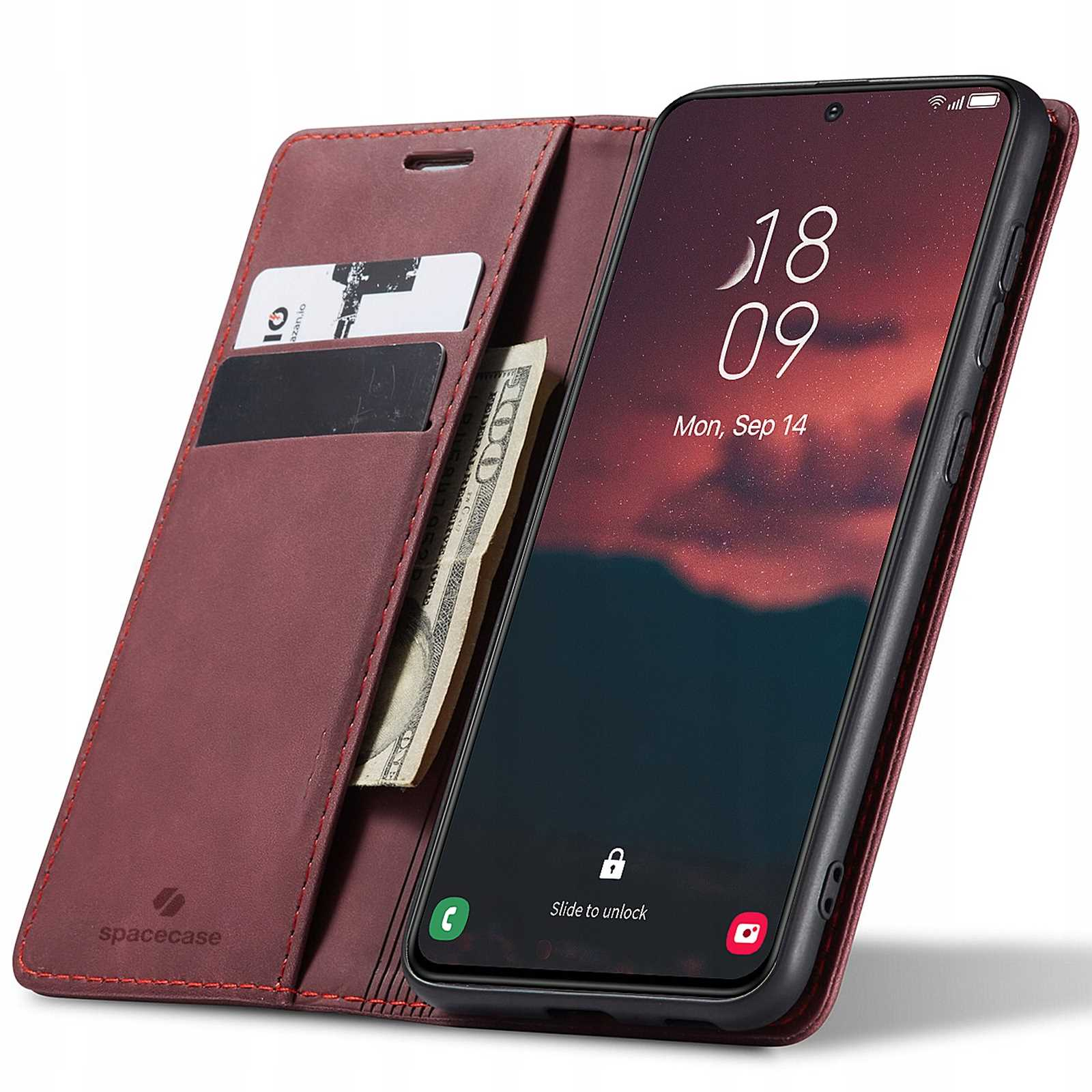 Bordowe etui na telefon otwarte z telefonem w środku. Karty i pieniądze w slotach. Telefon wyświetla datę i godzinę.