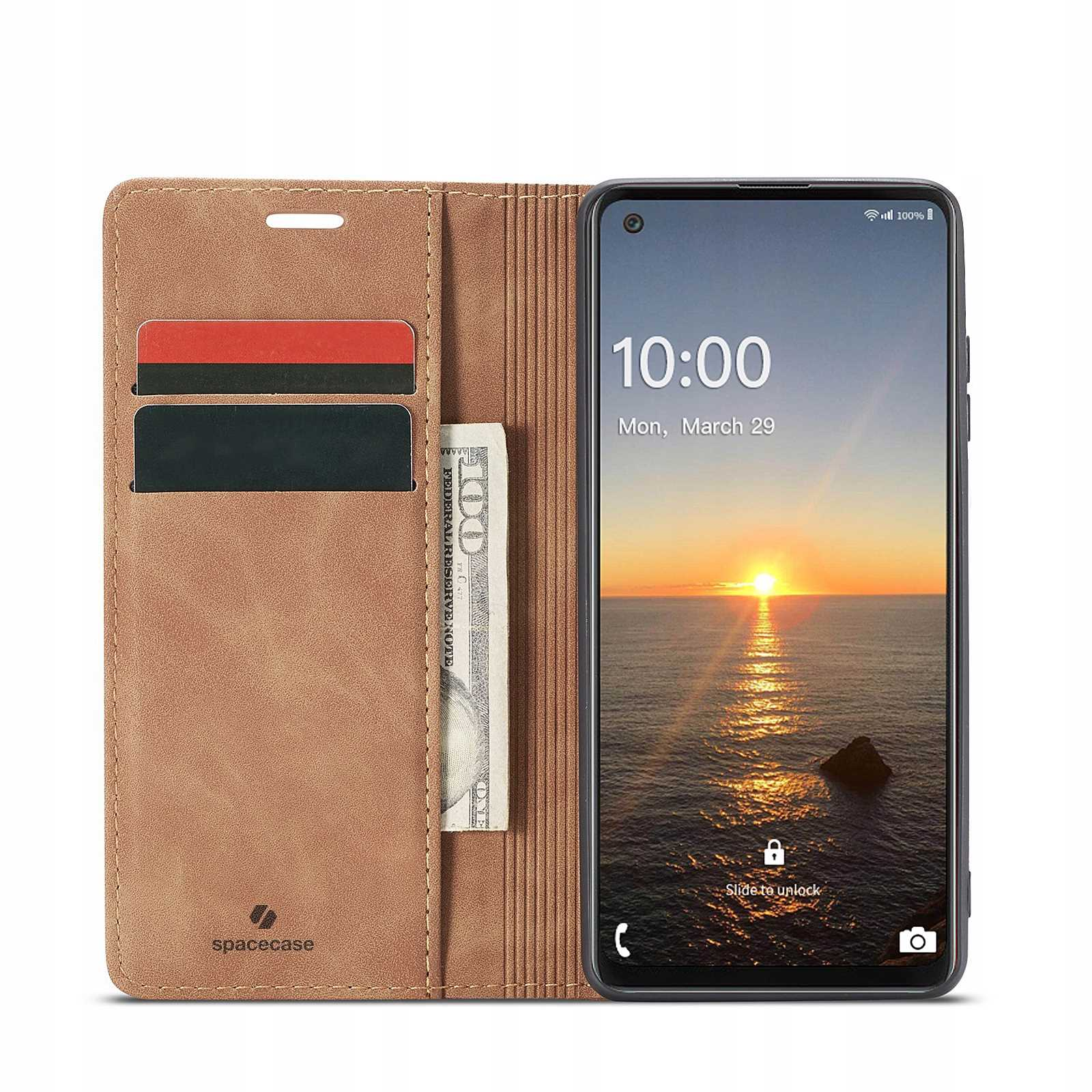 Brązowe etui na telefon otwarte, pokazujące telefon. Telefon pokazuje wschód słońca, z kartami i pieniędzmi.