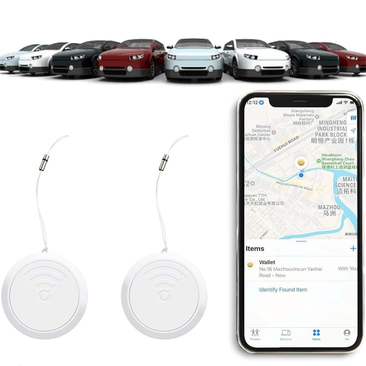 Zwei weiße Tracker neben einem Telefon, das eine Karte und einen Tracker anzeigt.