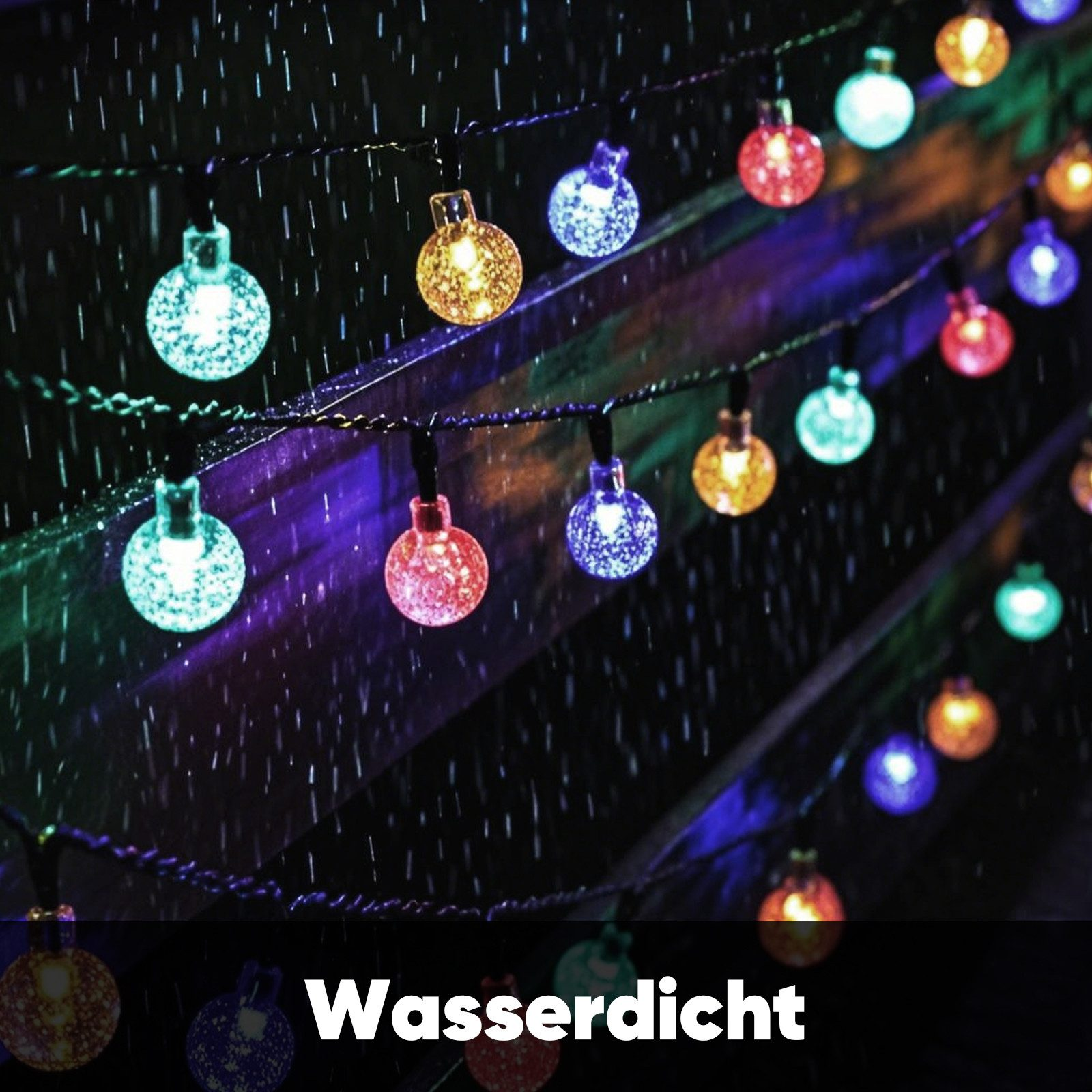 Lichterketten mit bunten Glühbirnen, einige leuchten. Regen wird angedeutet. Text sagt 'Wasserdicht'.