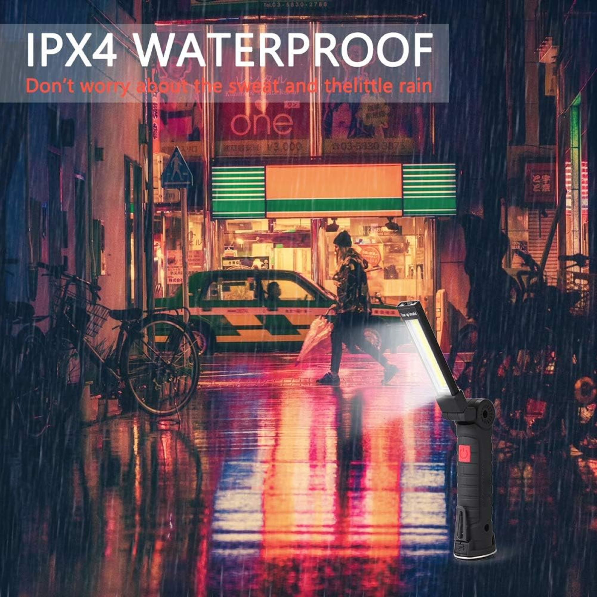 Regnerische Nachtszene mit einer Arbeitsleuchte im Einsatz und dem Text 'IPX4 WASSERDICHT'.