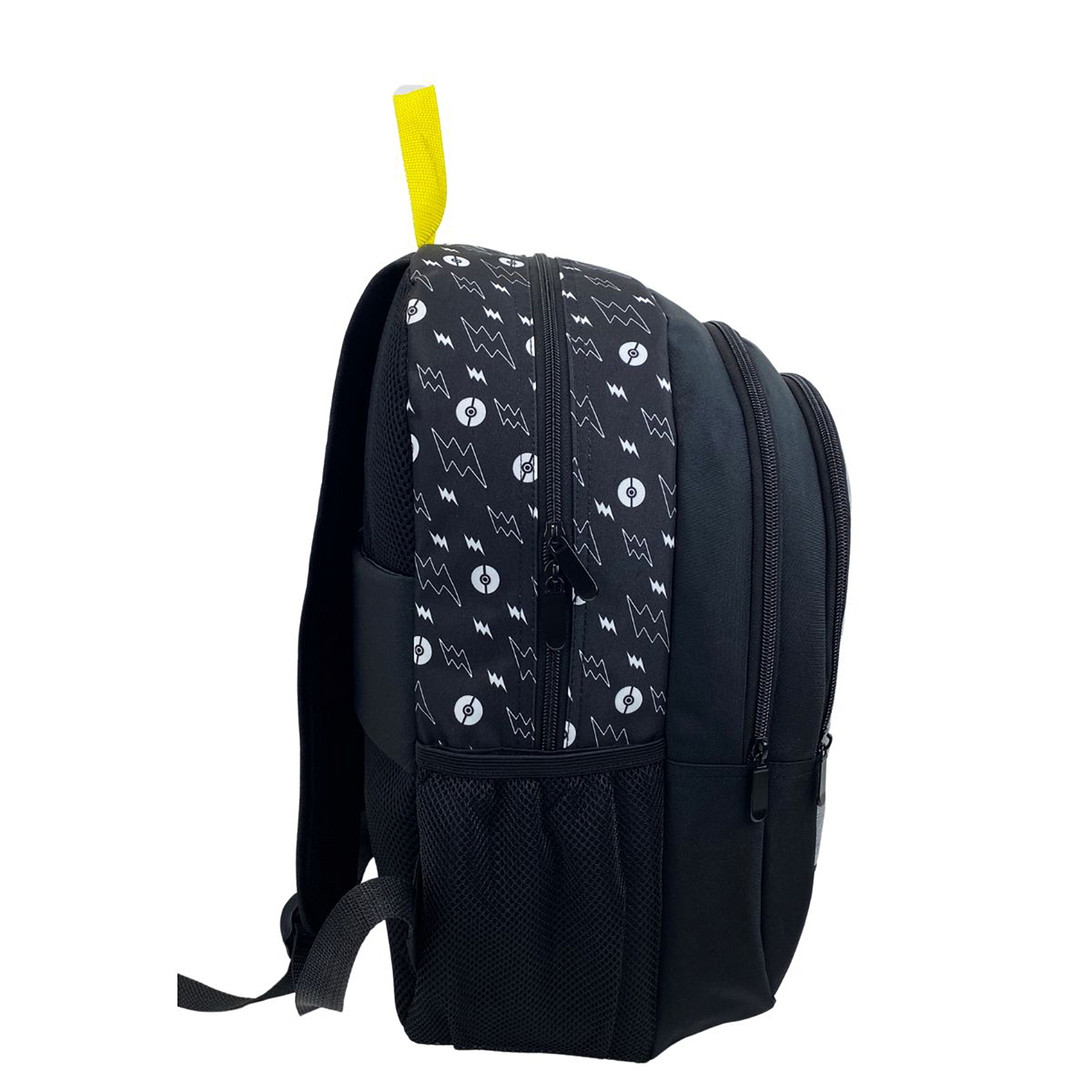 Zaino nero con simboli Pikachu. Manico giallo. Dettagli fulmine. Rete nera sul lato.