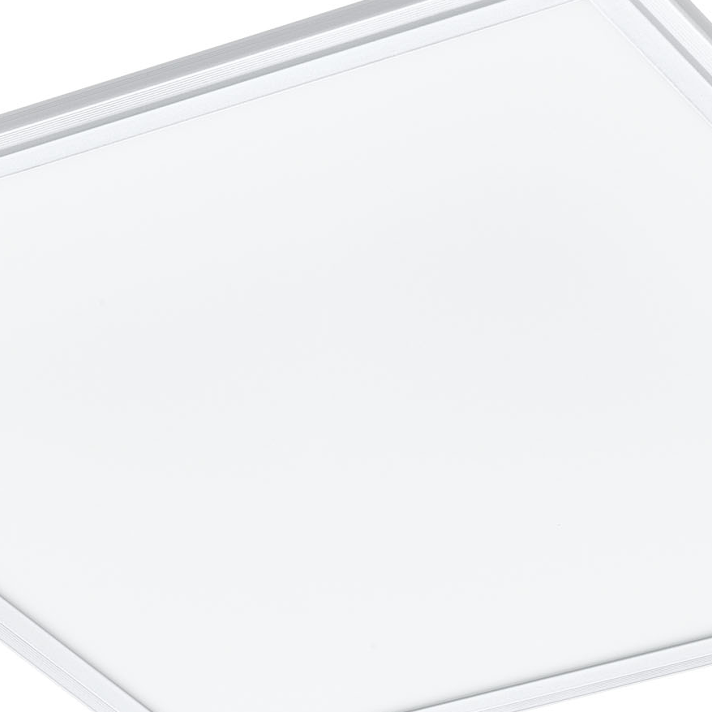 Primo piano di un pannello bianco quadrato con una sottile cornice argentata. Lo sfondo è bianco.