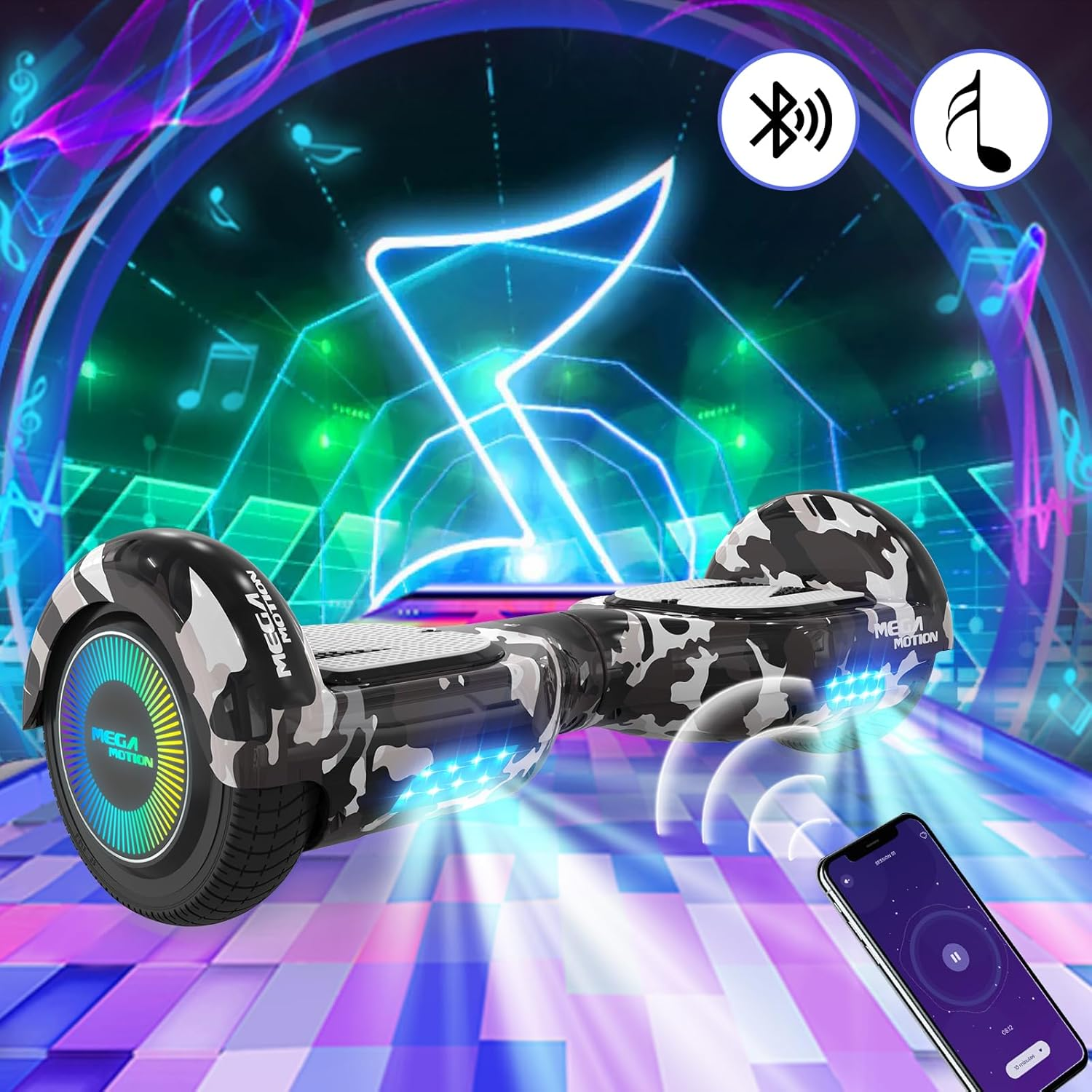 Ein Hoverboard mit Camouflagemuster und Smartphone mit Musiksteuerung.