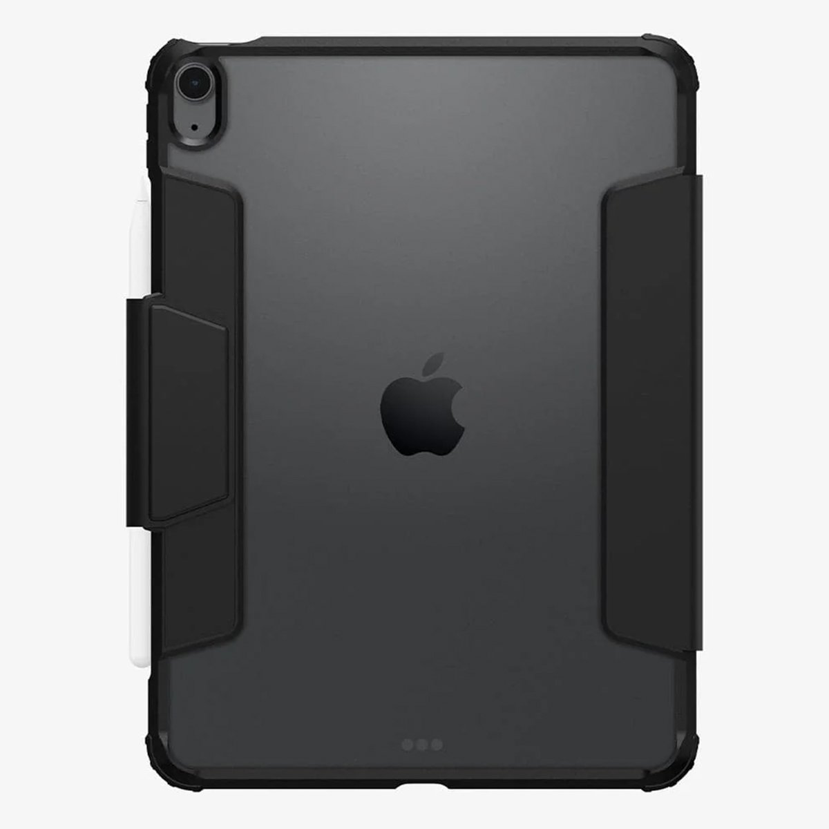 Tablette noire avec étui de protection, logo Apple visible. Fond blanc.