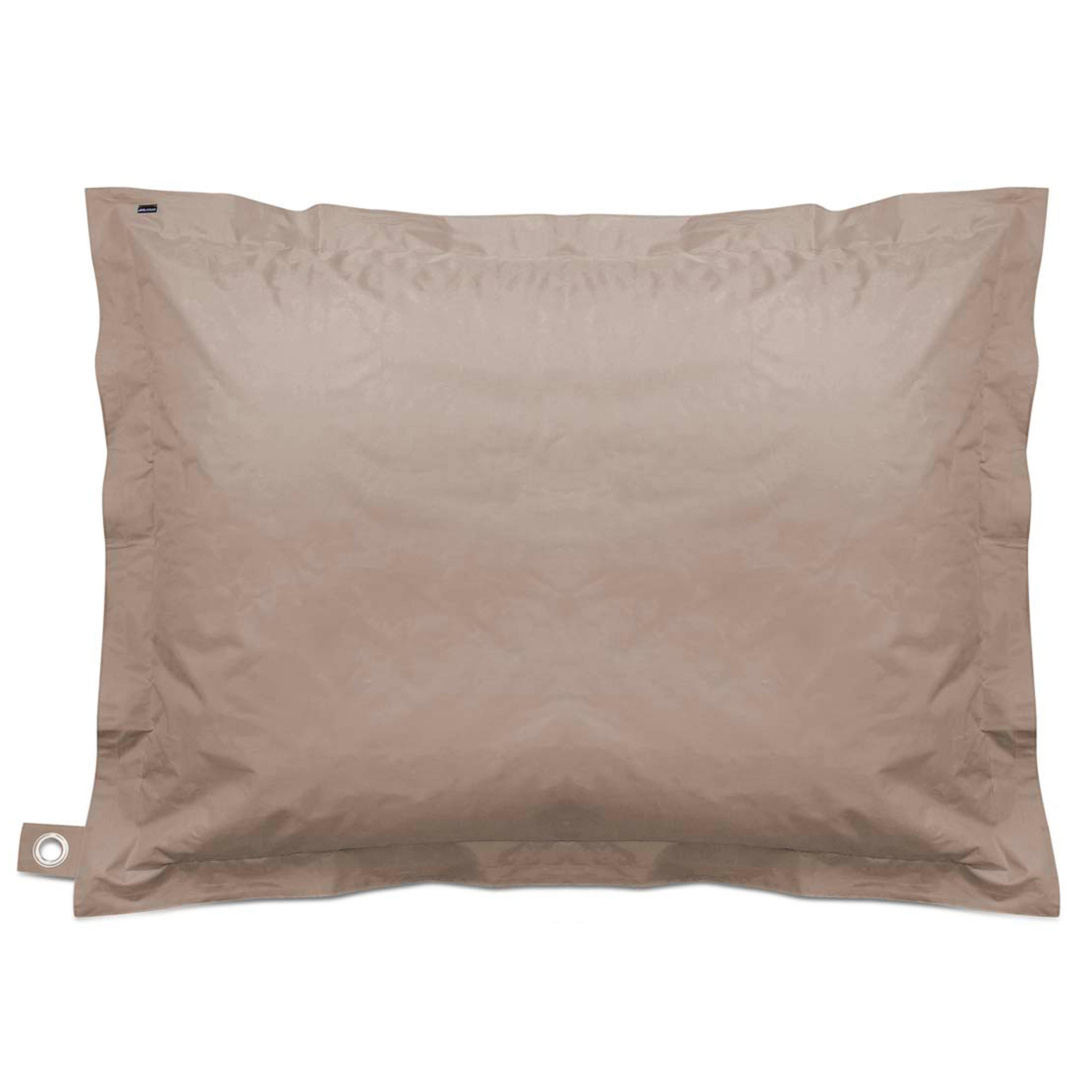 Ein beigefarbenes kissenförmiges Objekt auf weißem Hintergrund. Das Objekt ist ein Sitzsack.