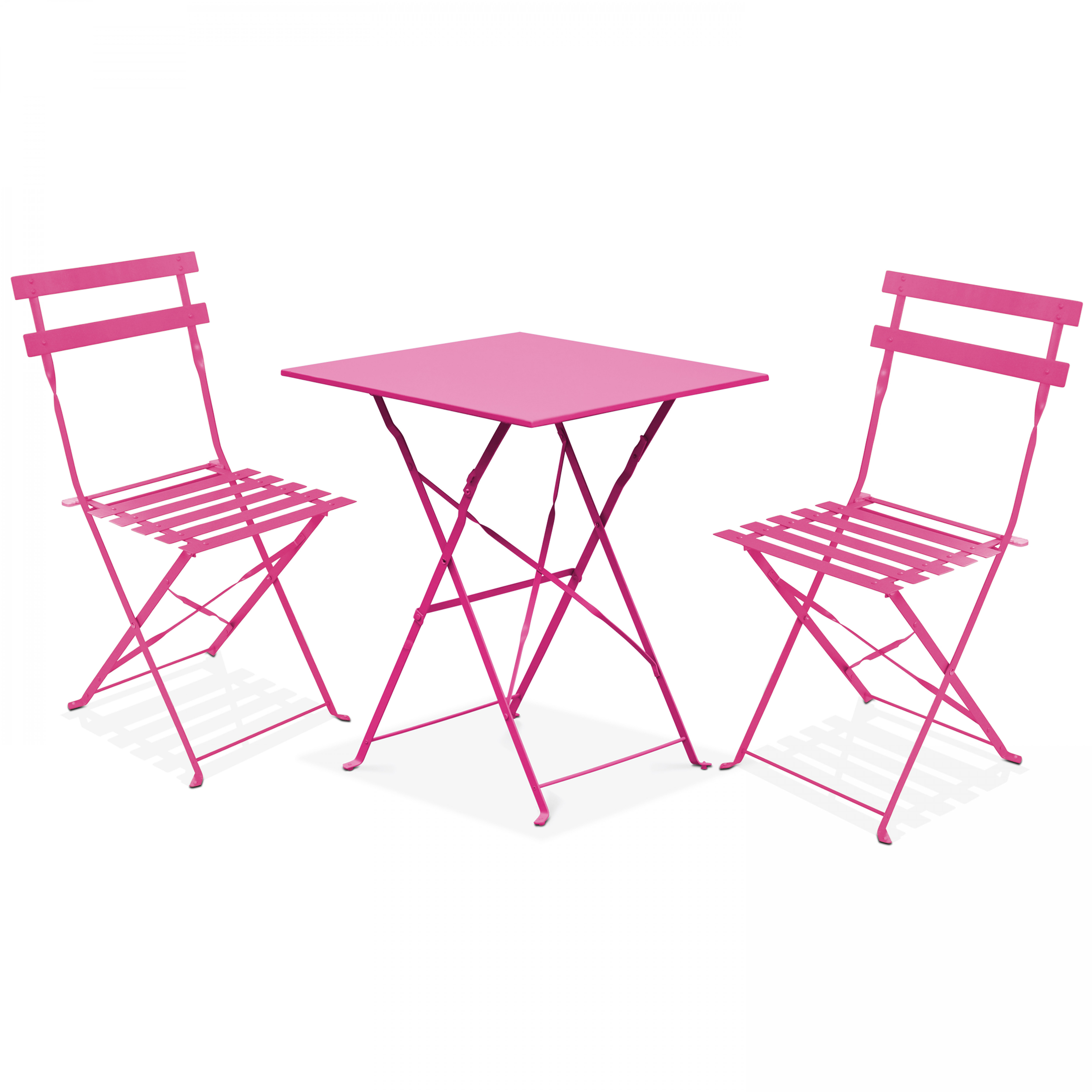 Ein pinkfarbener Tisch und zwei Klappstühle auf weißem Hintergrund.