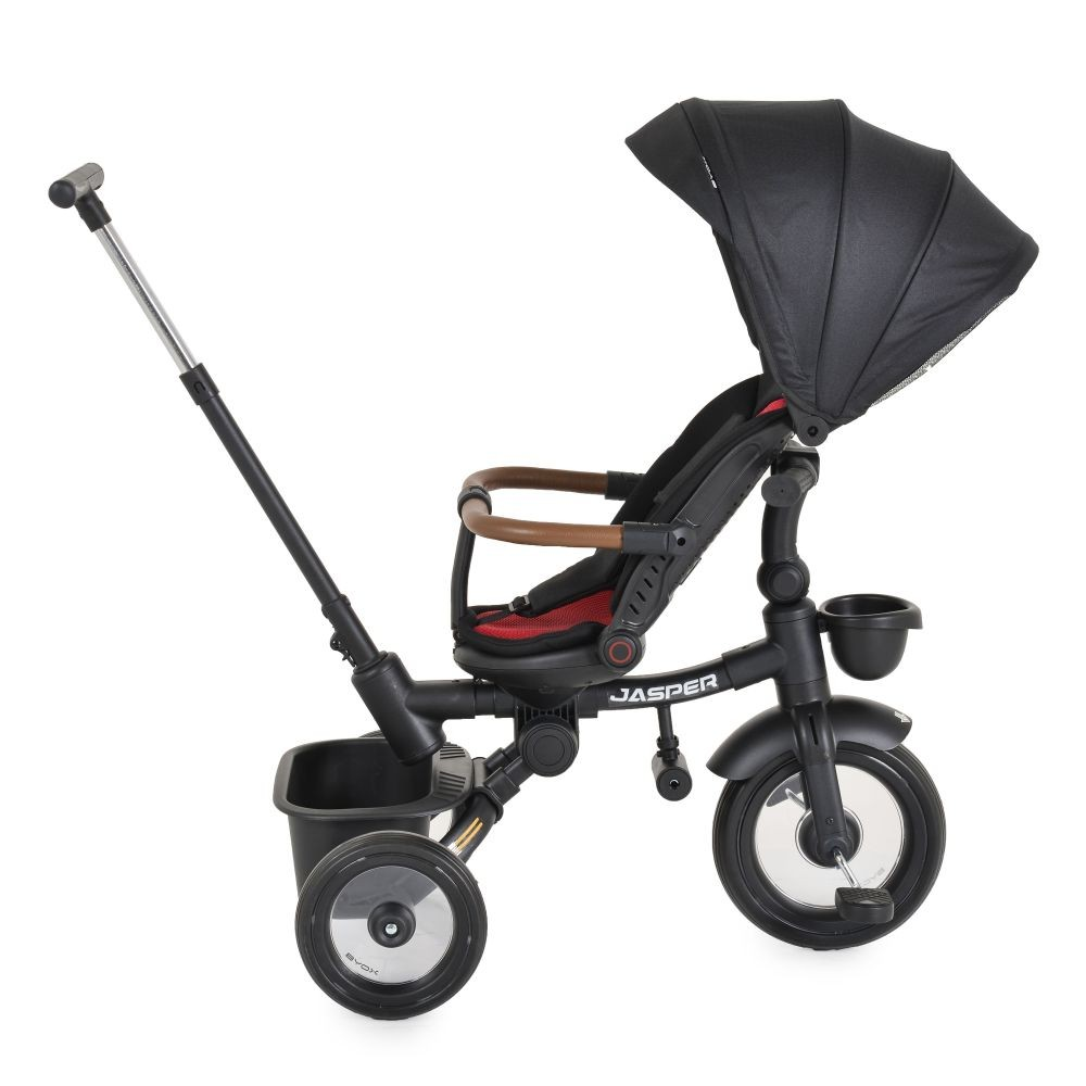 Triciclo negro con asiento negro, capota y portavasos. La palabra 'JASPER' está en el marco.