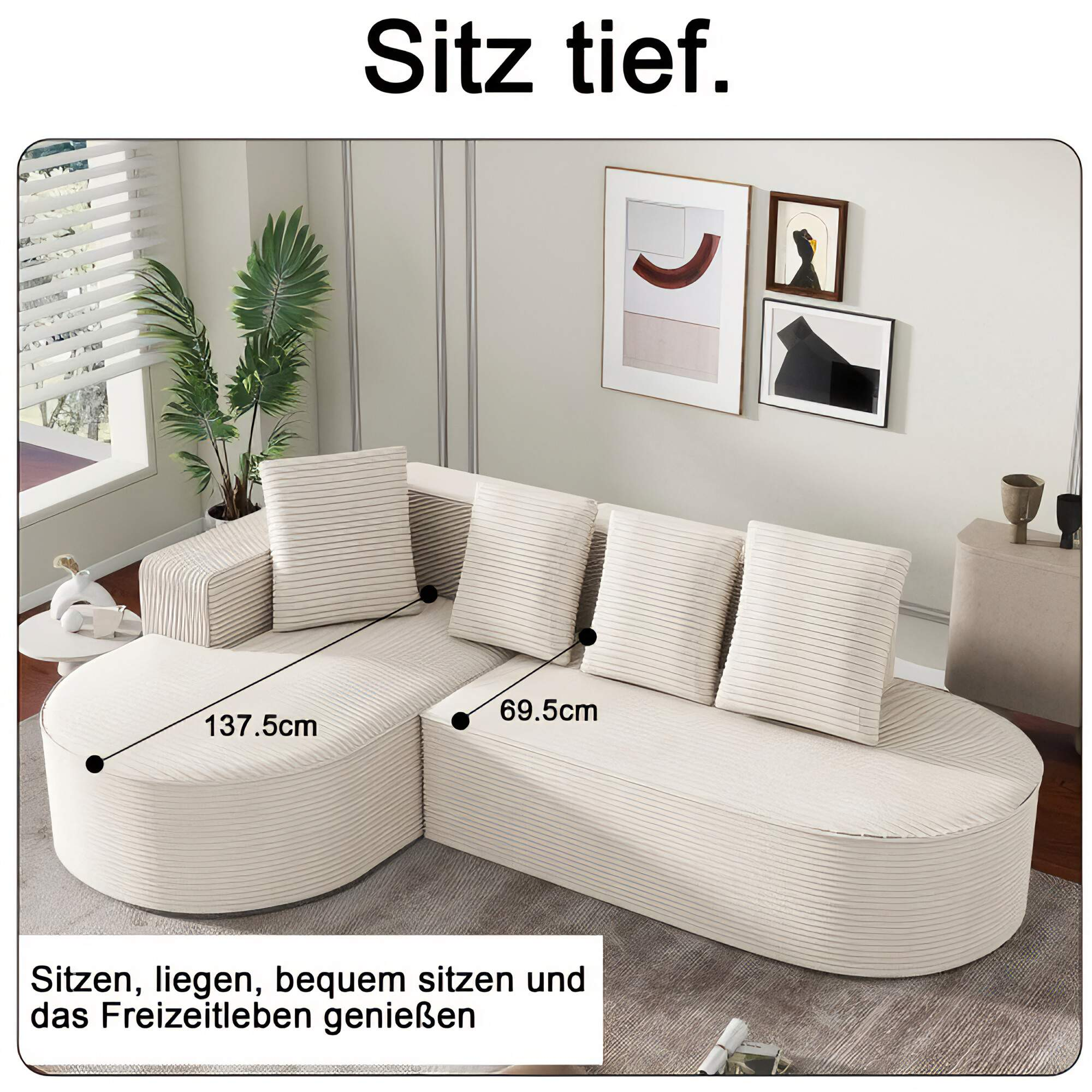 Ein weißes Ecksofa mit Bemaßungen. Es hat ein geschwungenes Design und vier Kissen.